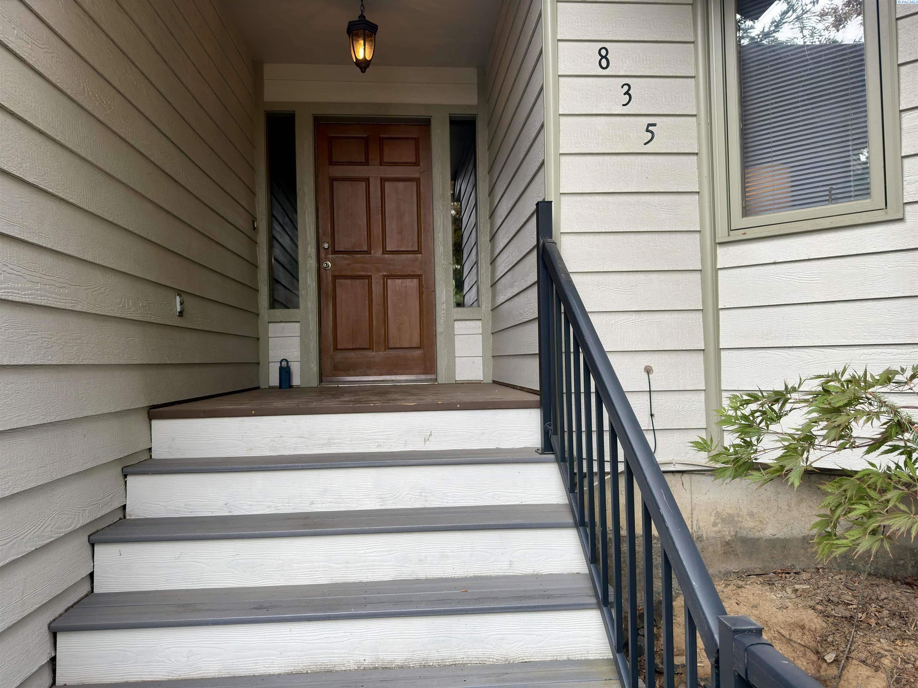 Photo 2 of Single family home for sale at 835 Se Lori Ct, Pullman, WA 99163 | MLS# PAC295638 | Listing updated on 2026-09-26