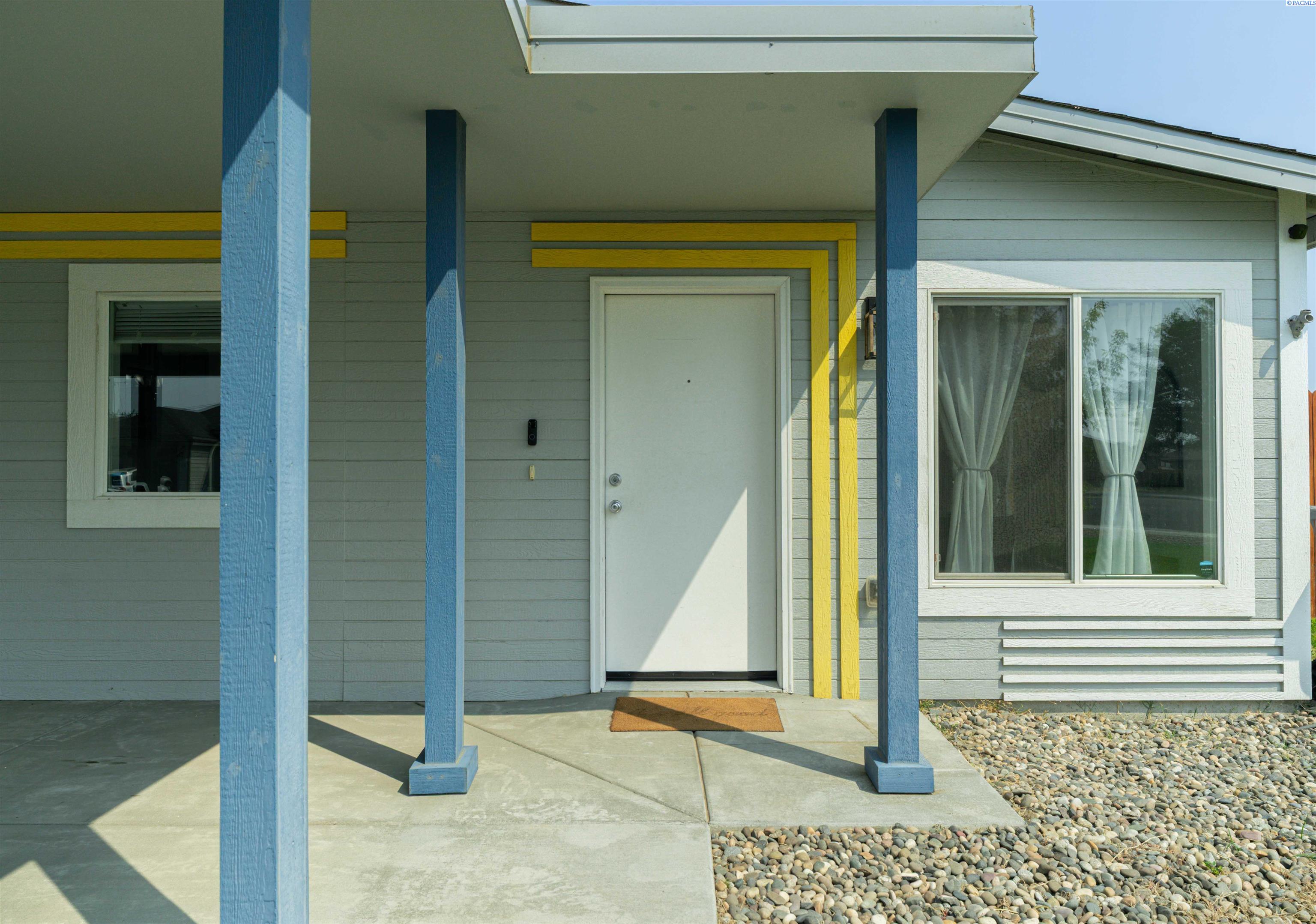 Townhouse for sale at 525 S Cedar Ave, Pasco, WA 99301 | MLS# PAC295643