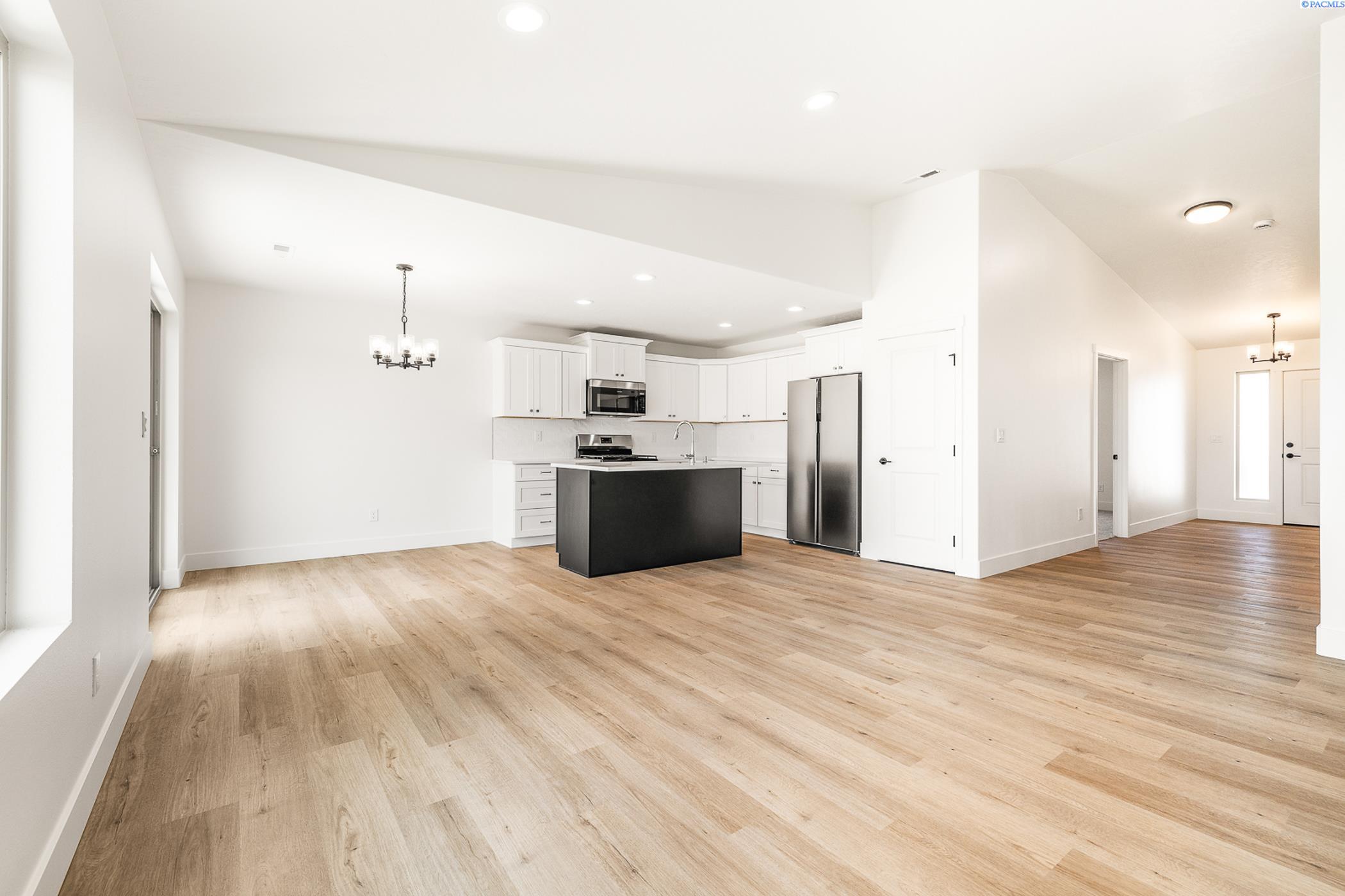 Photo 4 of Single family home for sale at 2900 S Penn St, Kennewick, WA 99338 | MLS# PAC295649 | Listing updated on 2026-09-15
