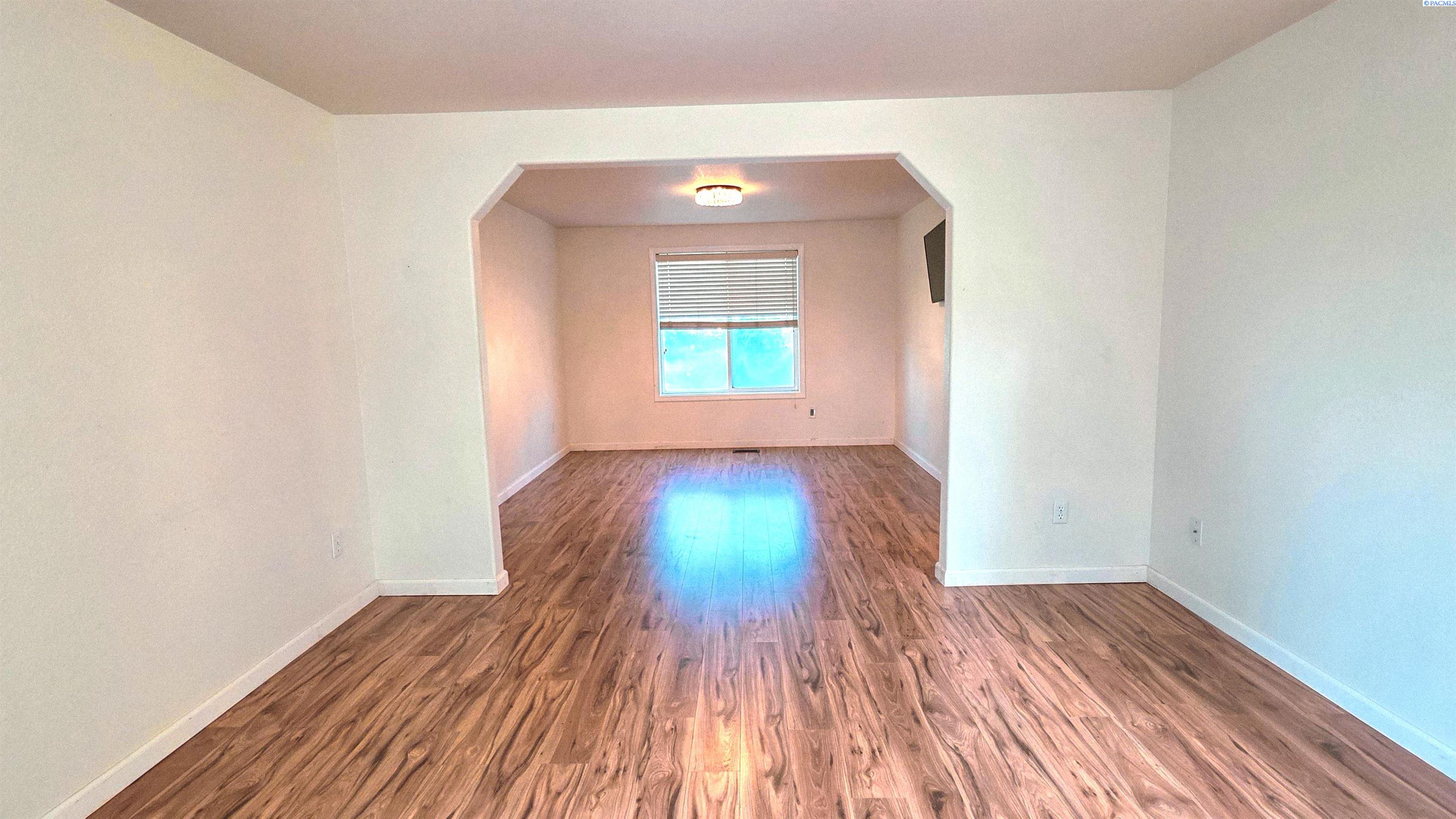 Photo 3 of Single family home for sale at 7915 Madeira Dr, Pasco, WA 99301 | MLS# PAC295660 | Listing updated on 2026-09-25