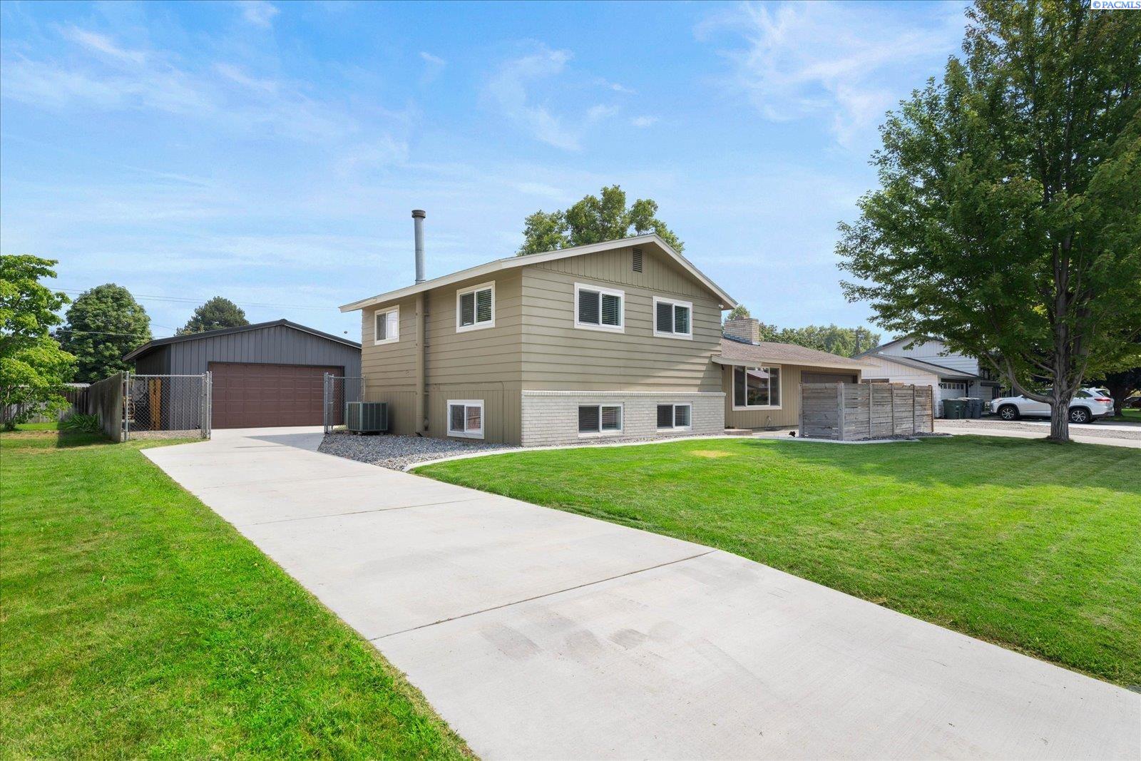 Photo 2 of Single family home for sale at 1630 Birch, Richland, WA 99354 | MLS# PAC295664 | Listing updated on 2026-09-26