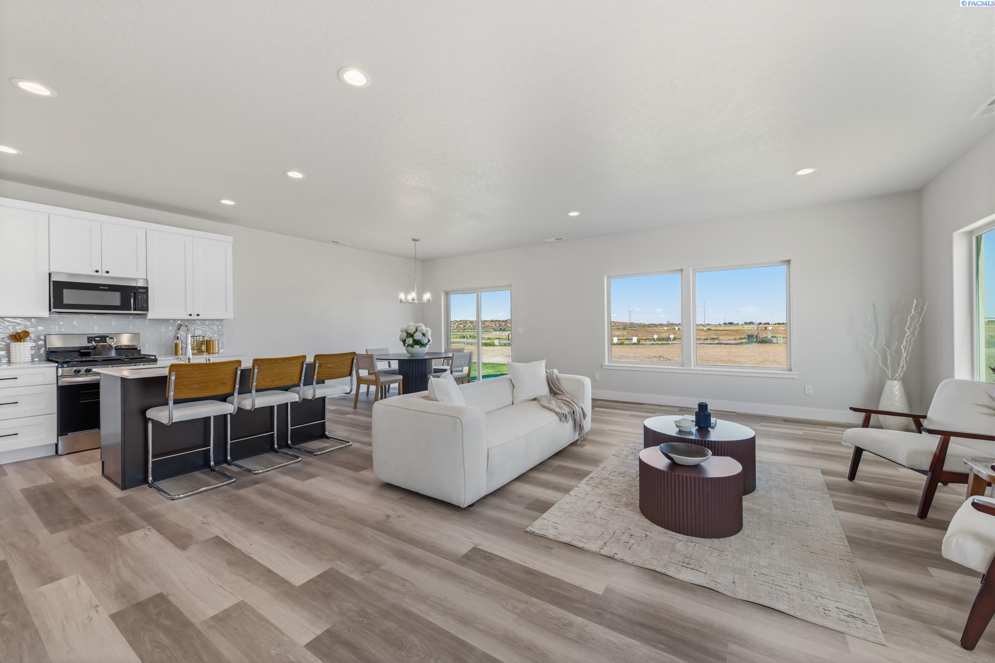 Photo 3 of Single family home for sale at 206 N Dewberry Pl, Kennewick, WA 99336 | MLS# PAC295665 | Listing updated on 2026-09-26