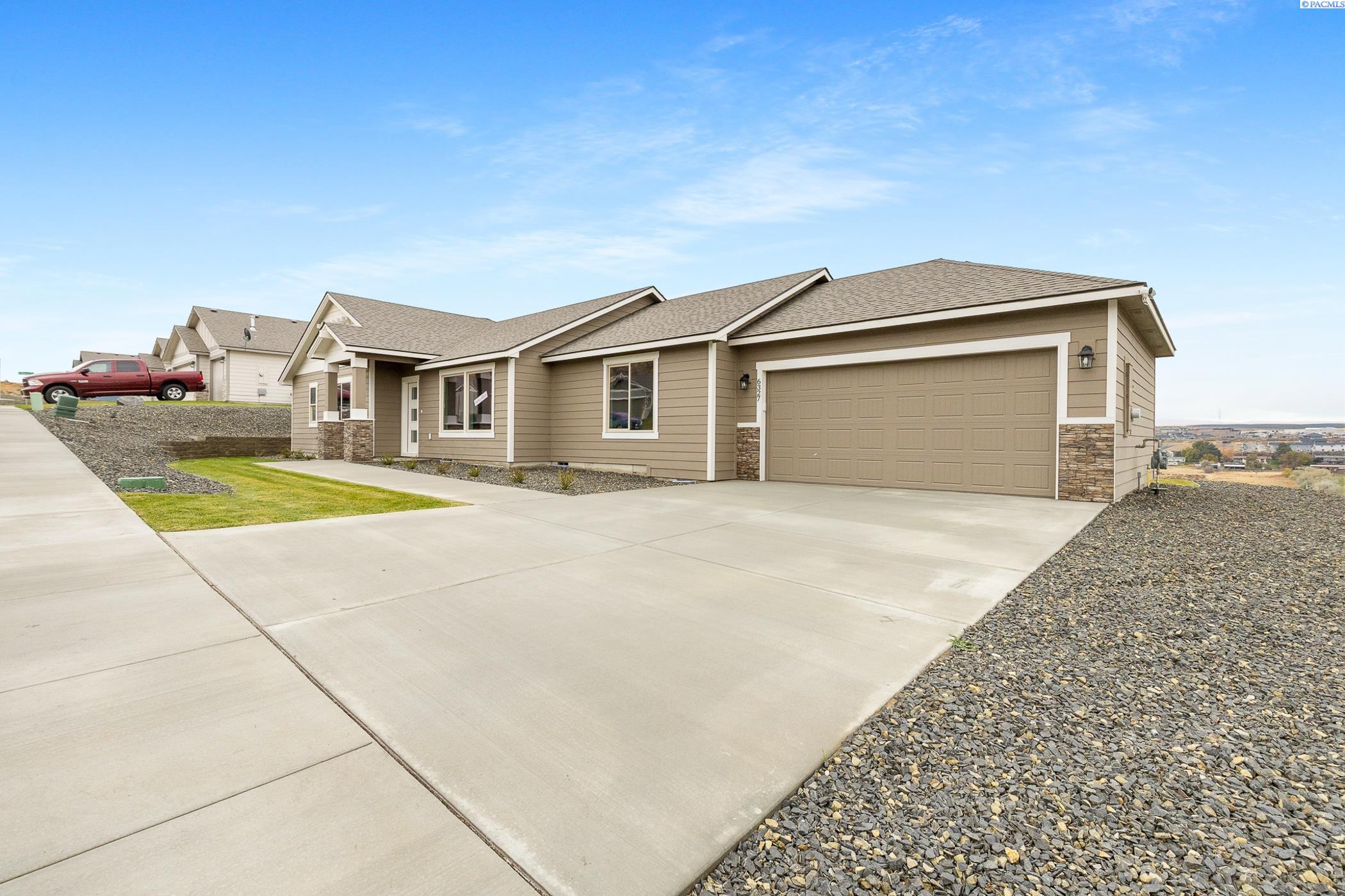 Photo 3 of Single family home for sale at 6327 W 28th Avenue, Kennewick, WA 99338 | MLS# PAC295686 | Listing updated on 2026-08-20
