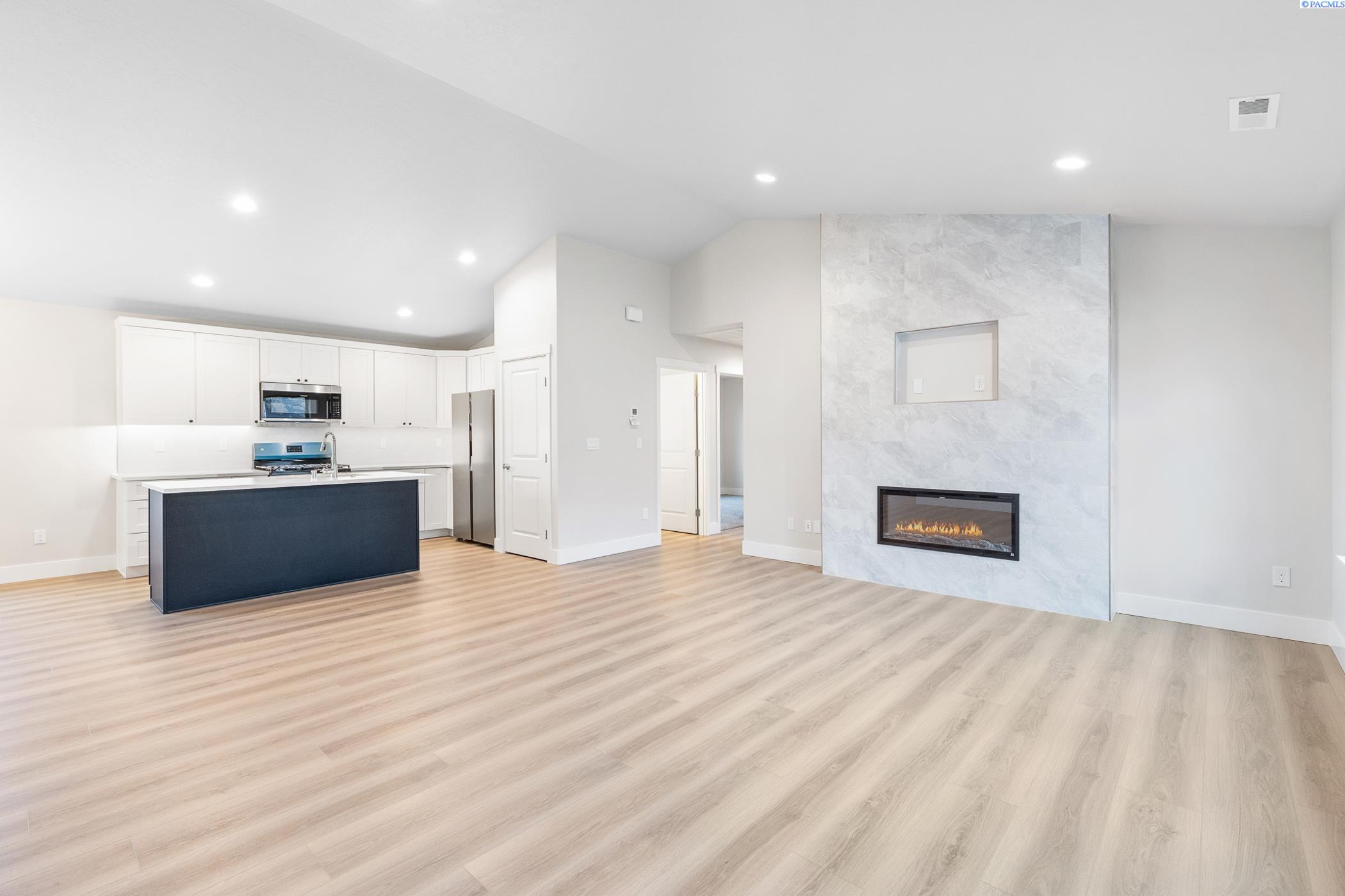 Photo 3 of Single family home for sale at 6327 W 28th Avenue, Kennewick, WA 99338 | MLS# PAC295686 | Listing updated on 2026-08-20