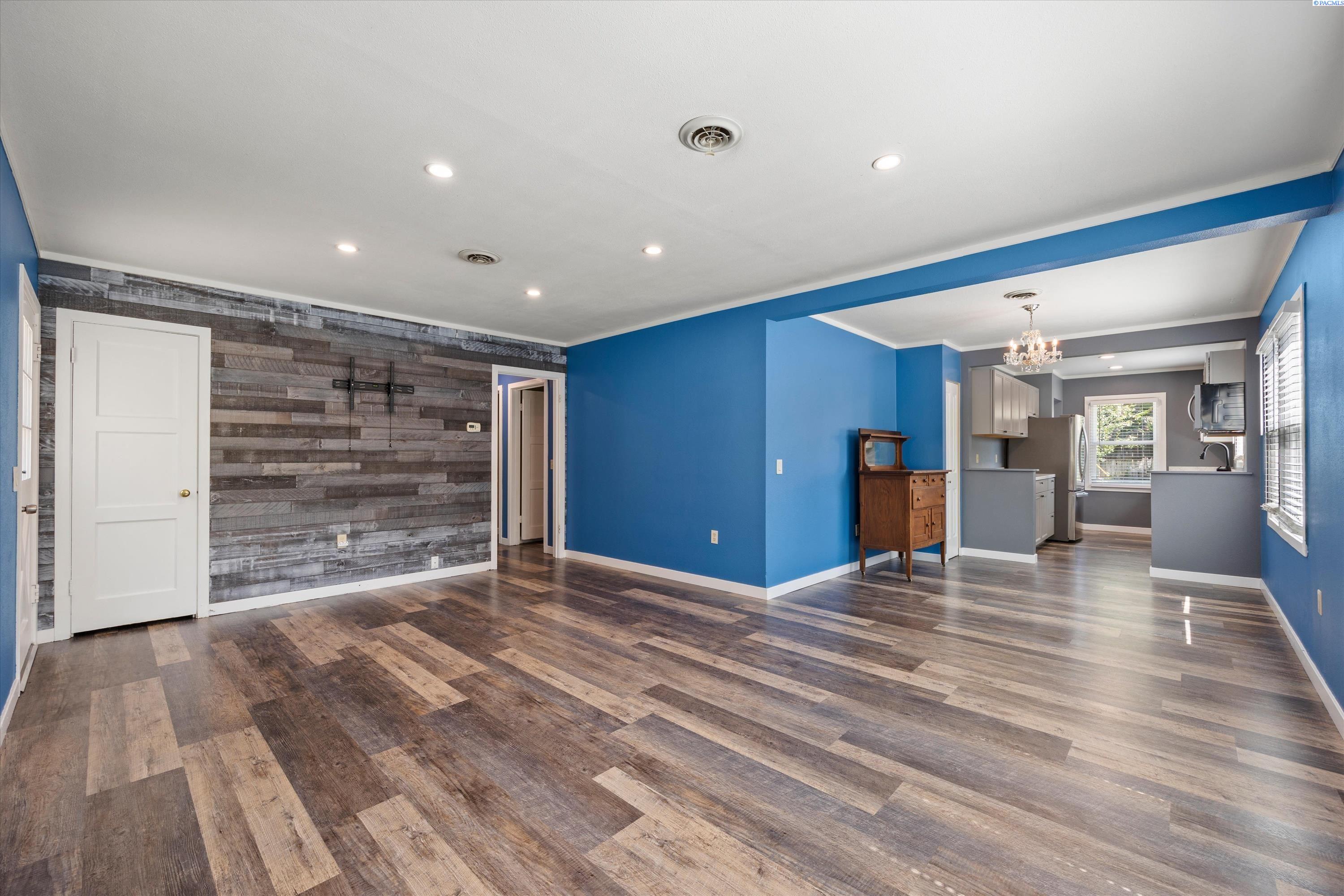 Photo 4 of Single family home for sale at 204 Douglass Ave, Richland, WA 99352 | MLS# PAC295709 | Listing updated on 2026-10-03
