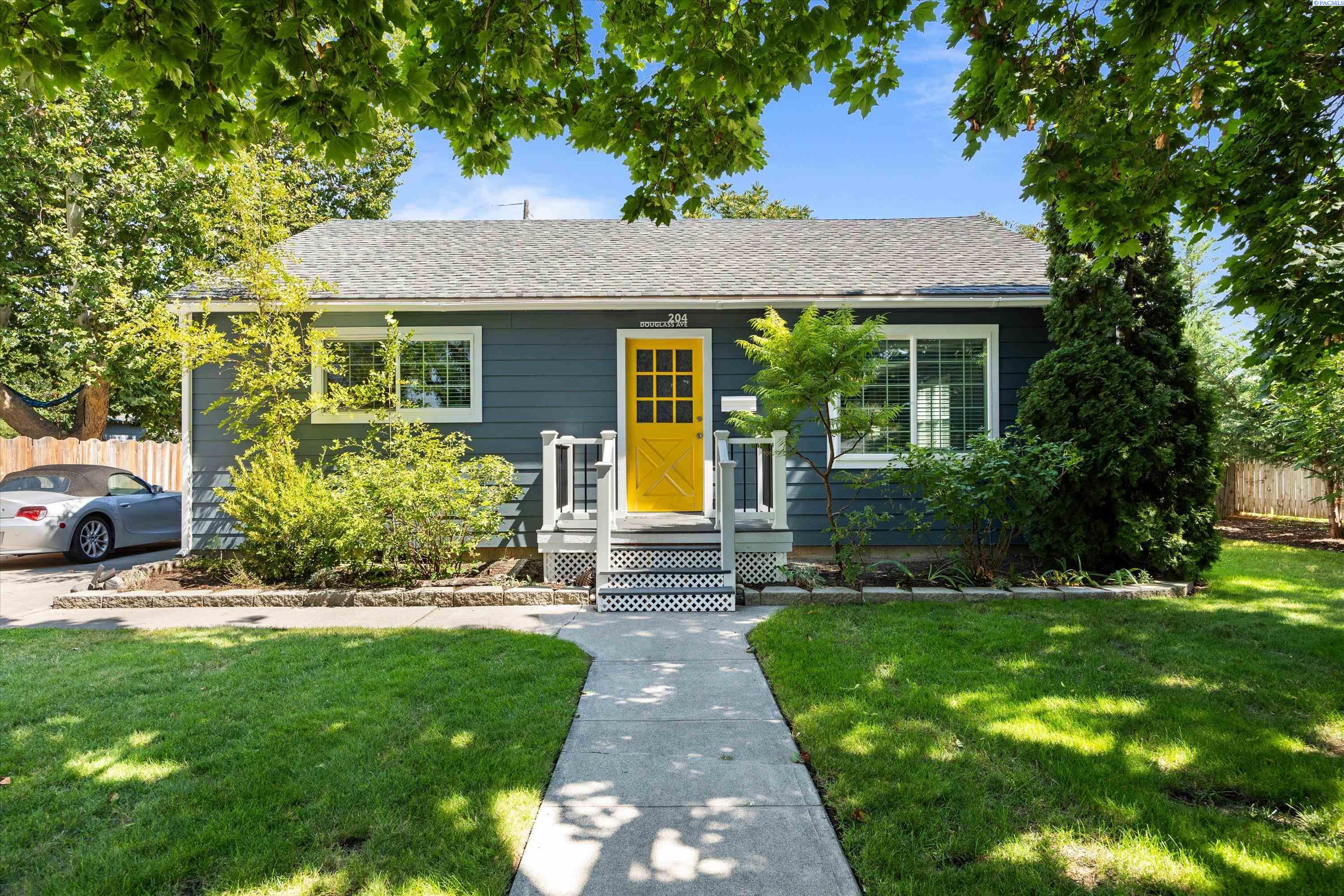 Photo 1 of Single family home for sale at 204 Douglass Ave, Richland, WA 99352 | MLS# PAC295709 | Listing updated on 2026-10-03