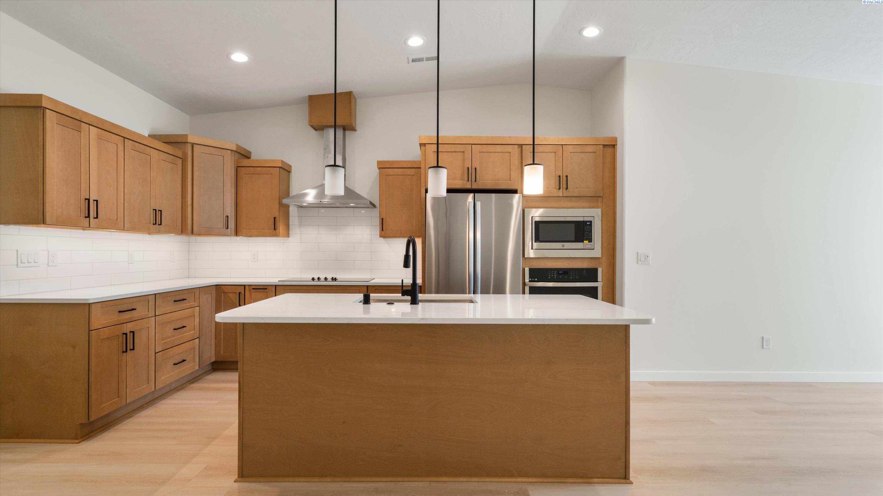 Photo 2 of Townhouse for sale at 3344 S Nelson St, Kennewick, WA 99338 | MLS# PAC295711 | Listing updated on 2026-08-20