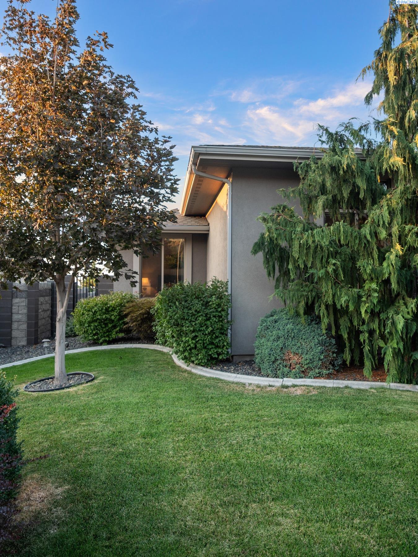 Photo 4 of Single family home for sale at 1810 W 52nd Avenue, Kennewick, WA 99337 | MLS# PAC295718 | Listing updated on 2026-10-07