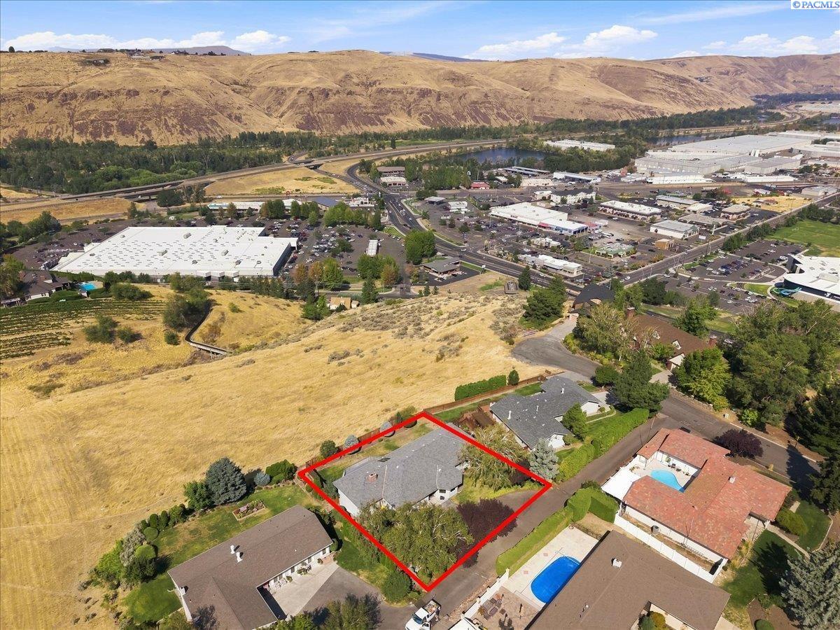 Photo 3 of Single family home for sale at 1104 Fellows Dr, Yakima, WA 98908 | MLS# PAC295729 | Listing updated on 2026-08-21
