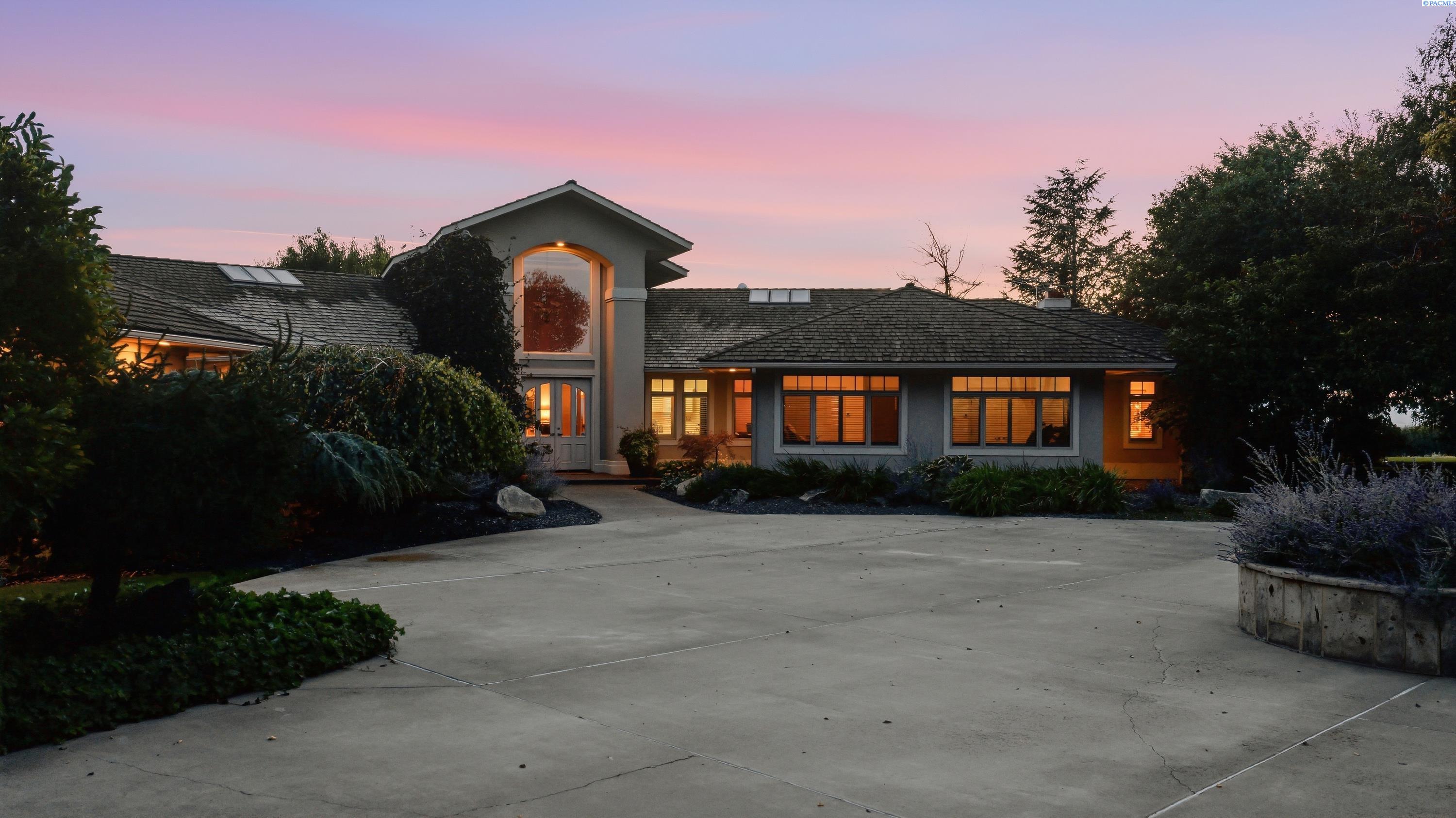 Single family home for sale at 165804 Snipes Rd, Grandview, WA 98930 | MLS# PAC295731