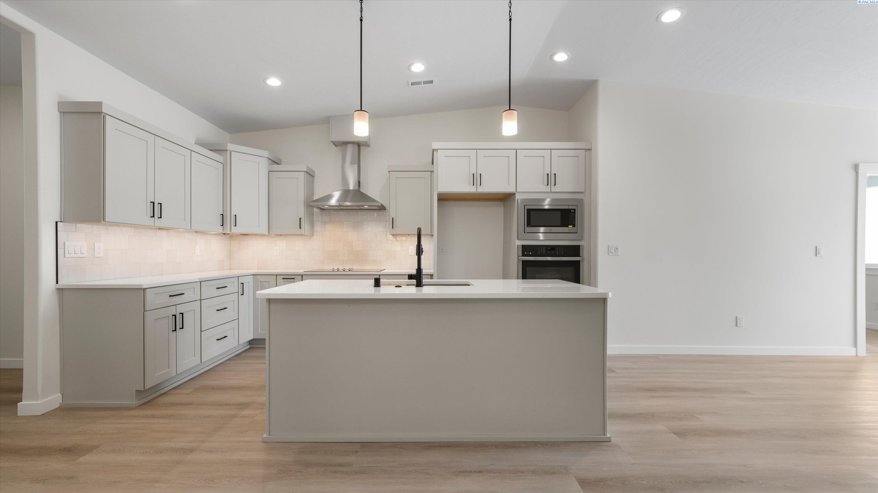 Photo 2 of Townhouse for sale at 3362 S Nelson St, Kennewick, WA 99338 | MLS# PAC295776 | Listing updated on 2026-09-01