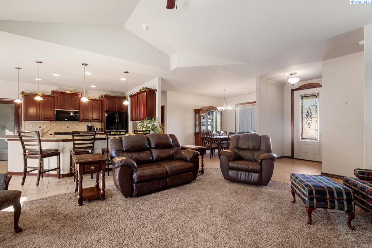 Photo 3 of Single family home for sale at 1343 Jubilee Ct, Richland, WA 99352 | MLS# PAC295811 | Listing updated on 2026-08-22