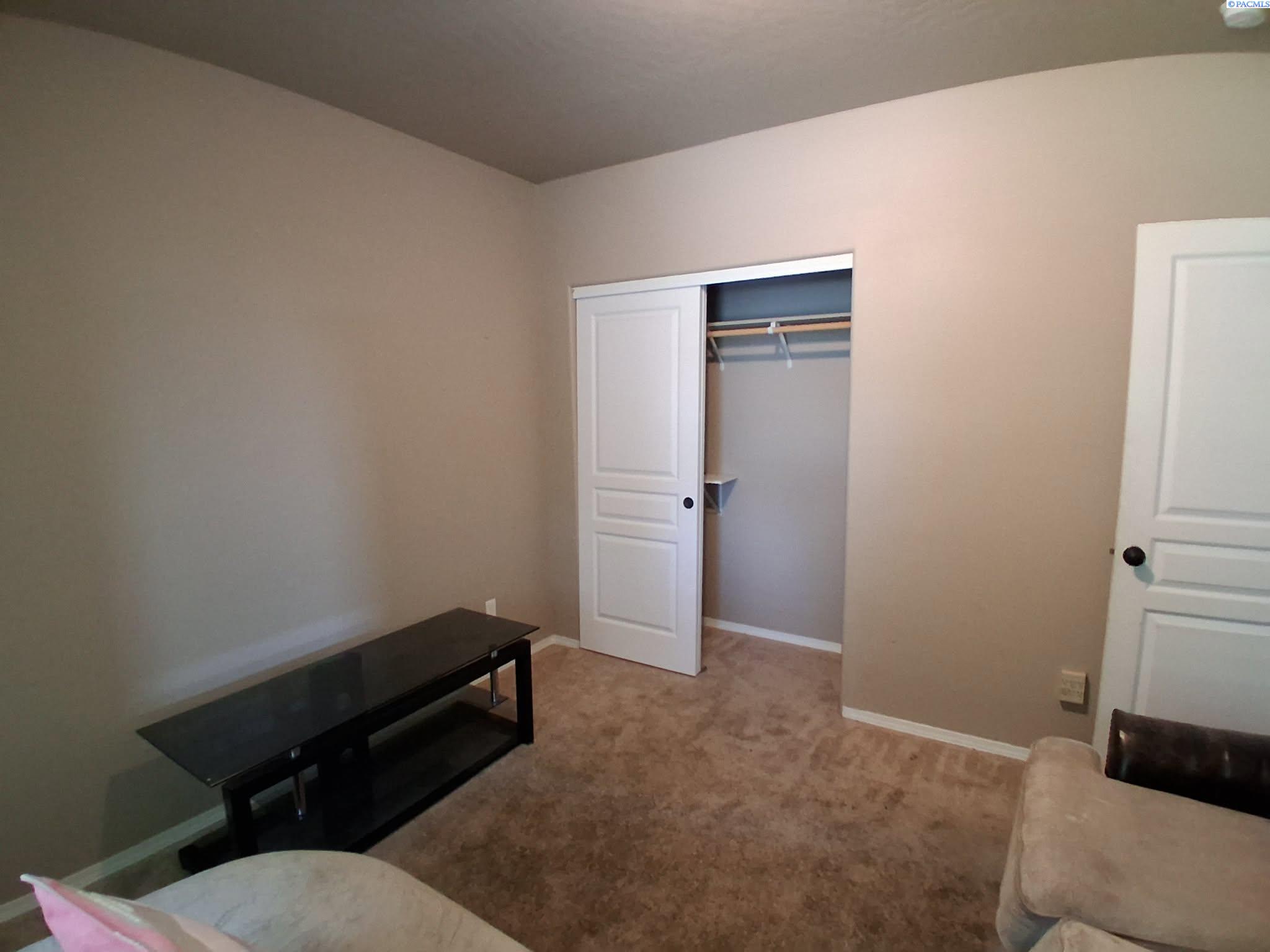 Photo 3 of Single family home for sale at 2935 Woodland Pl, Richland, WA 99352 | MLS# PAC295859 | Listing updated on 2026-08-22