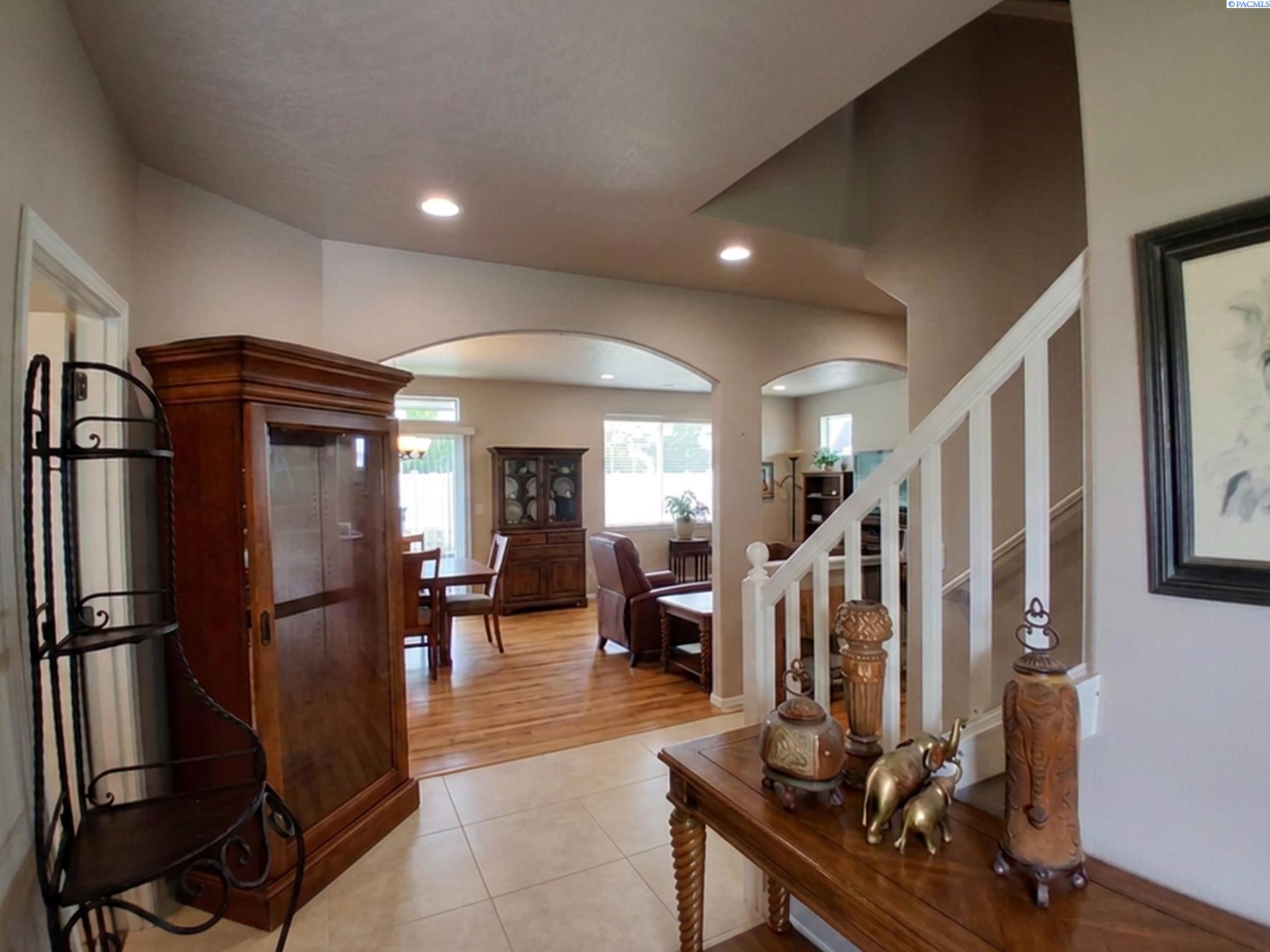 Photo 2 of Single family home for sale at 2935 Woodland Pl, Richland, WA 99352 | MLS# PAC295859 | Listing updated on 2026-08-22
