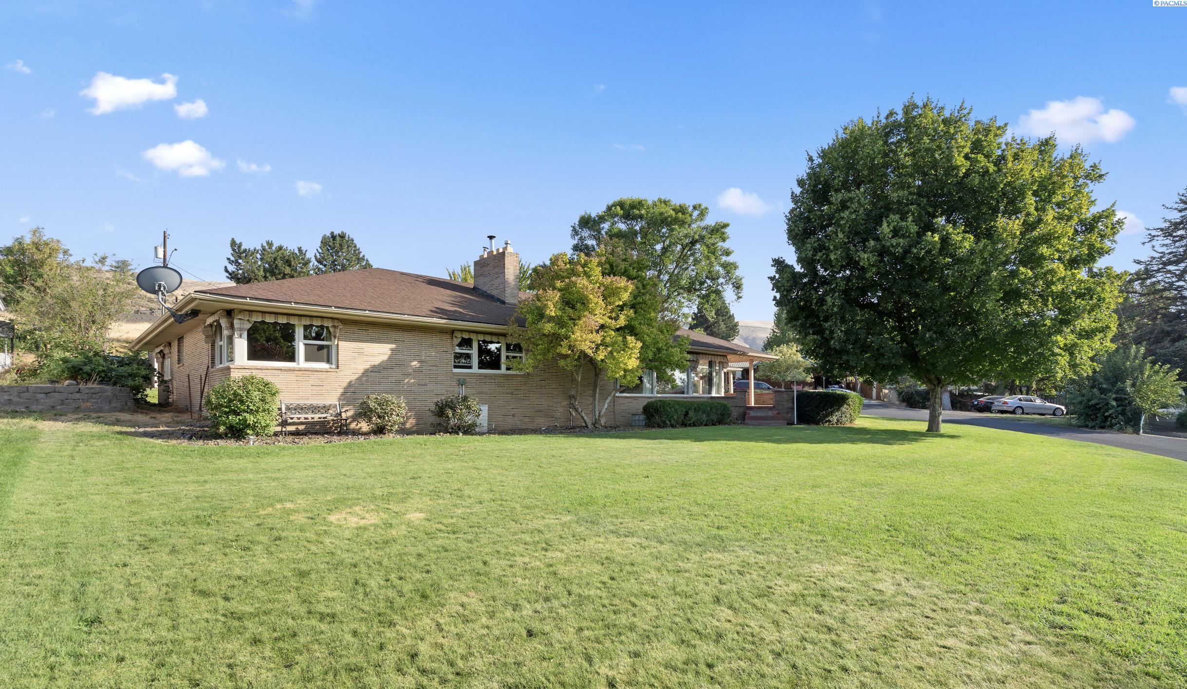 Photo 3 of Single family home for sale at 1059 Parker Ct, Prosser, WA 99350 | MLS# PAC295872 | Listing updated on 2026-09-16