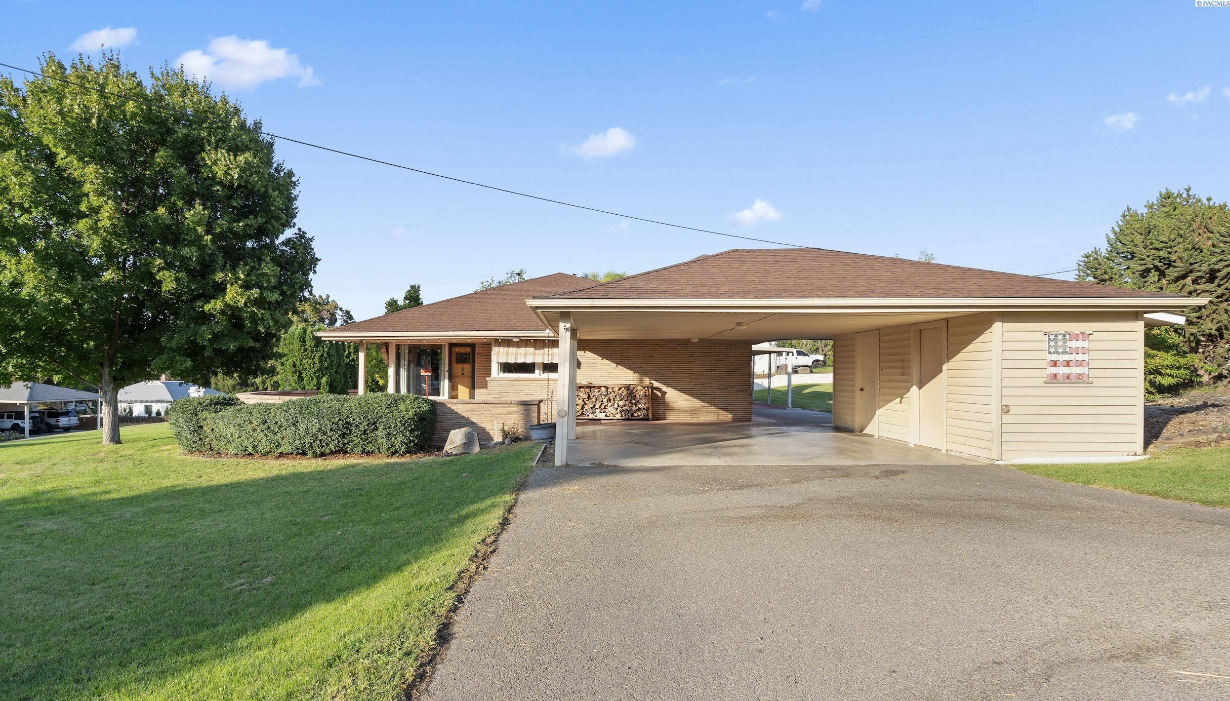 Photo 2 of Single family home for sale at 1059 Parker Ct, Prosser, WA 99350 | MLS# PAC295872 | Listing updated on 2026-09-16