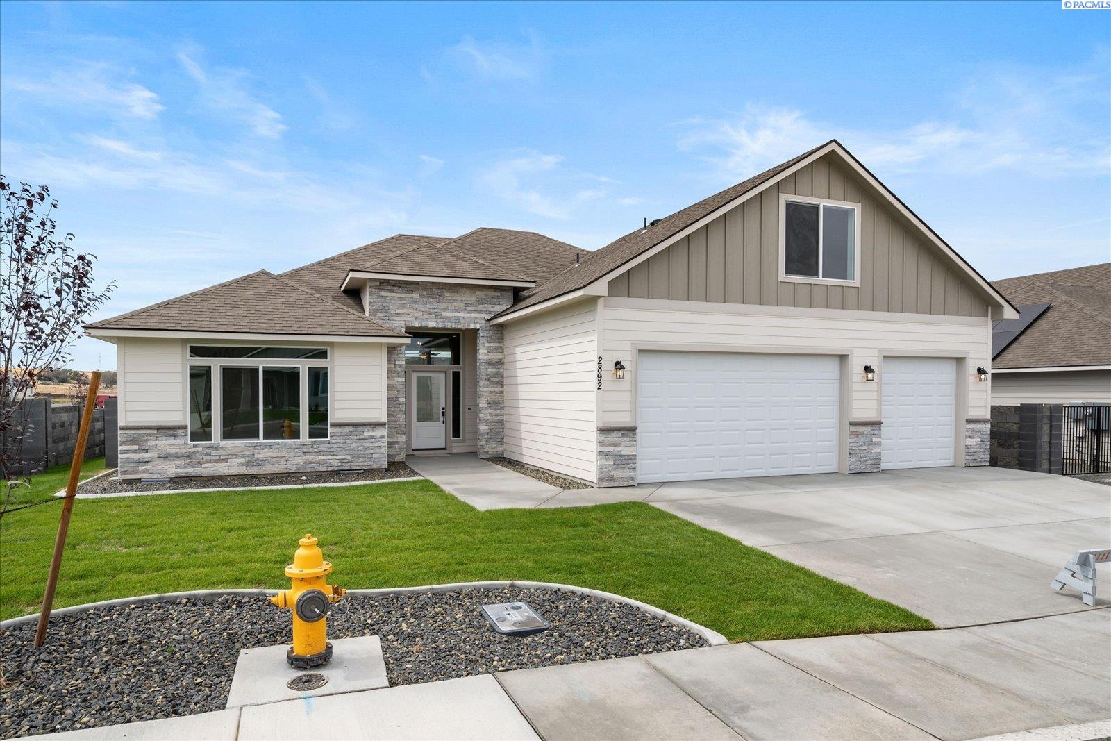 Photo 1 of Single family home for sale at 2892 S Alaska St, Kennewick, WA 99338 | MLS# PAC295923 | Listing updated on 2026-10-08