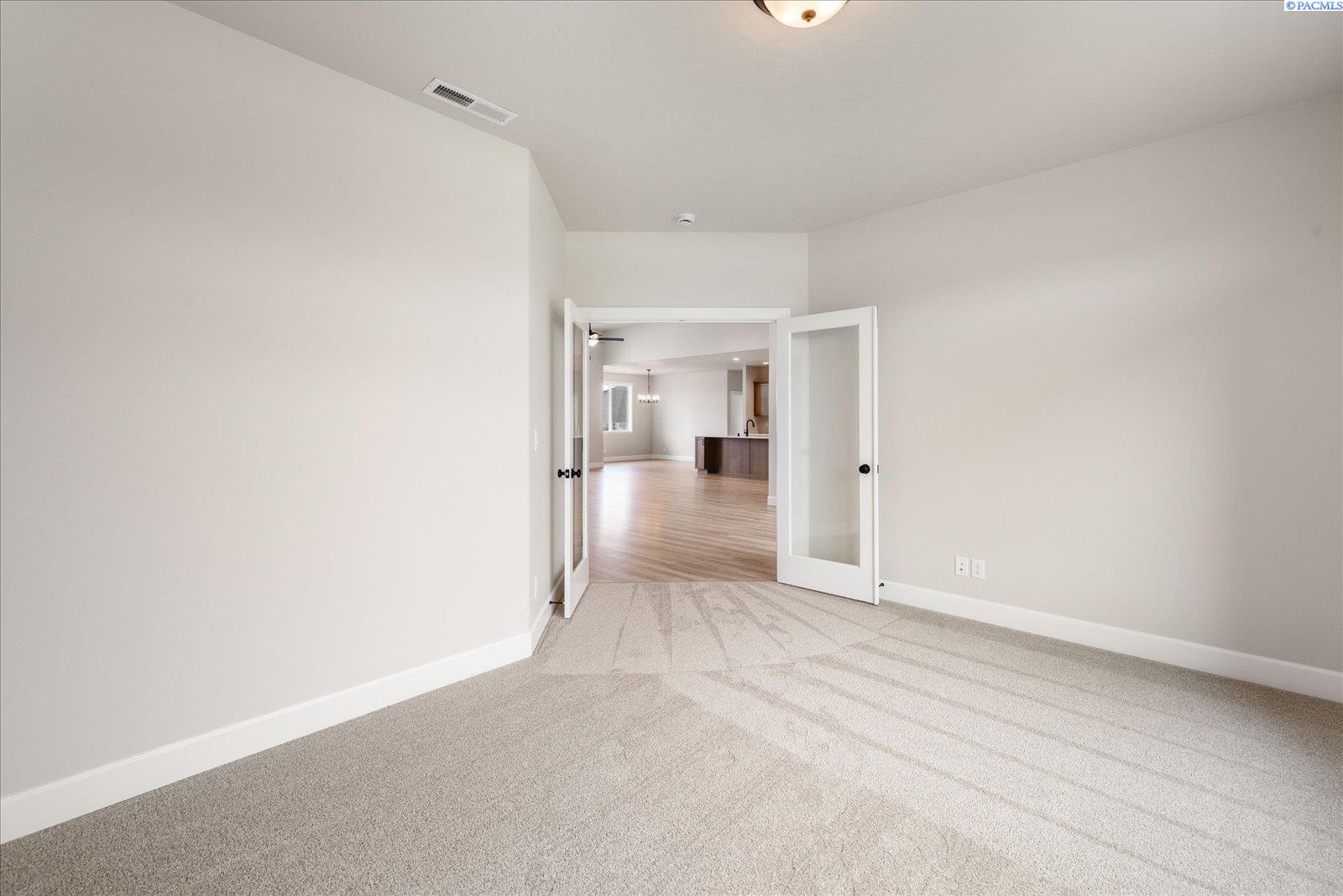 Photo 4 of Single family home for sale at 2892 S Alaska St, Kennewick, WA 99338 | MLS# PAC295923 | Listing updated on 2026-10-08