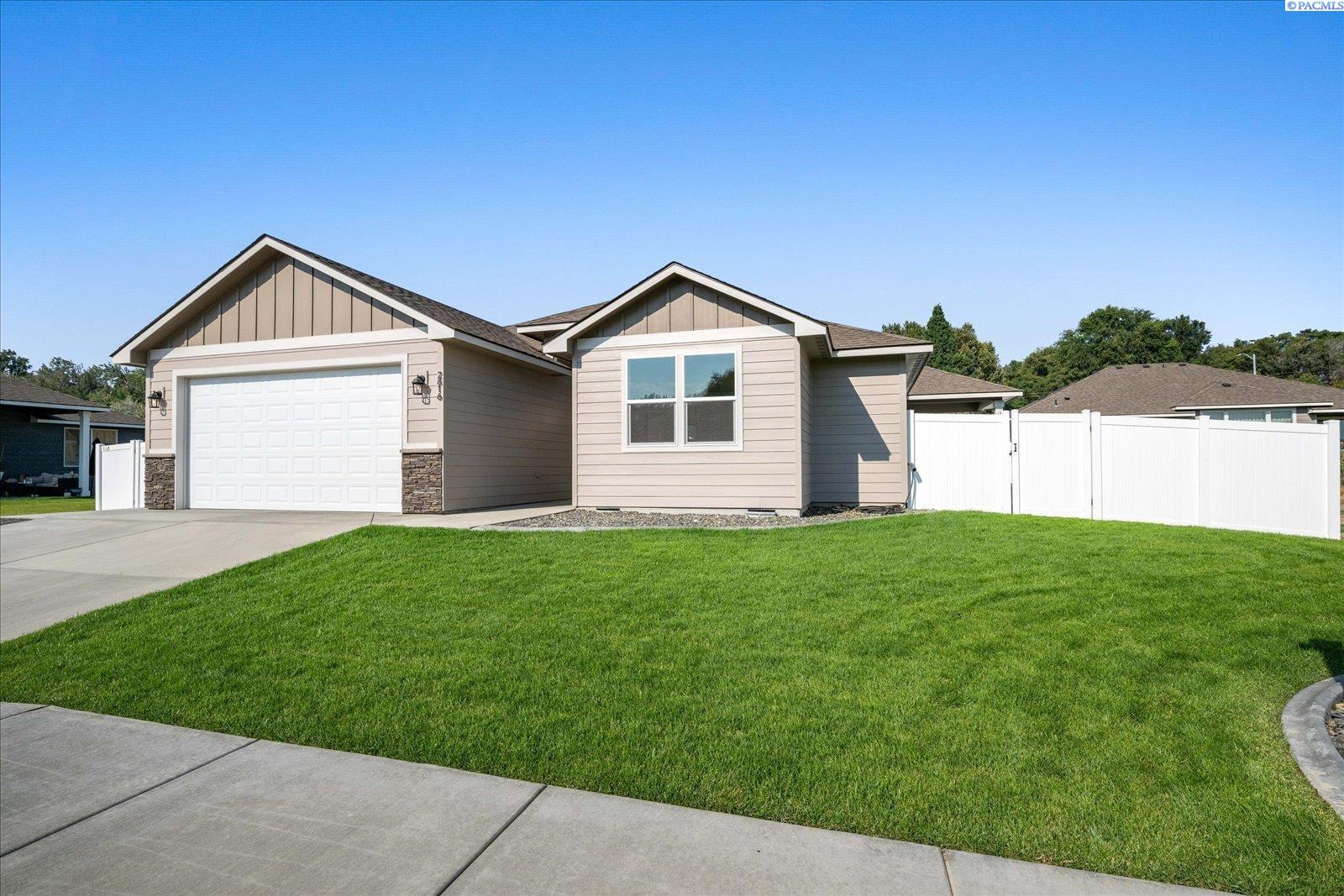 Photo 1 of Single family home for sale at 2816 S Beech St, Kennewick, WA 99337 | MLS# PAC295924 | Listing updated on 2026-10-12