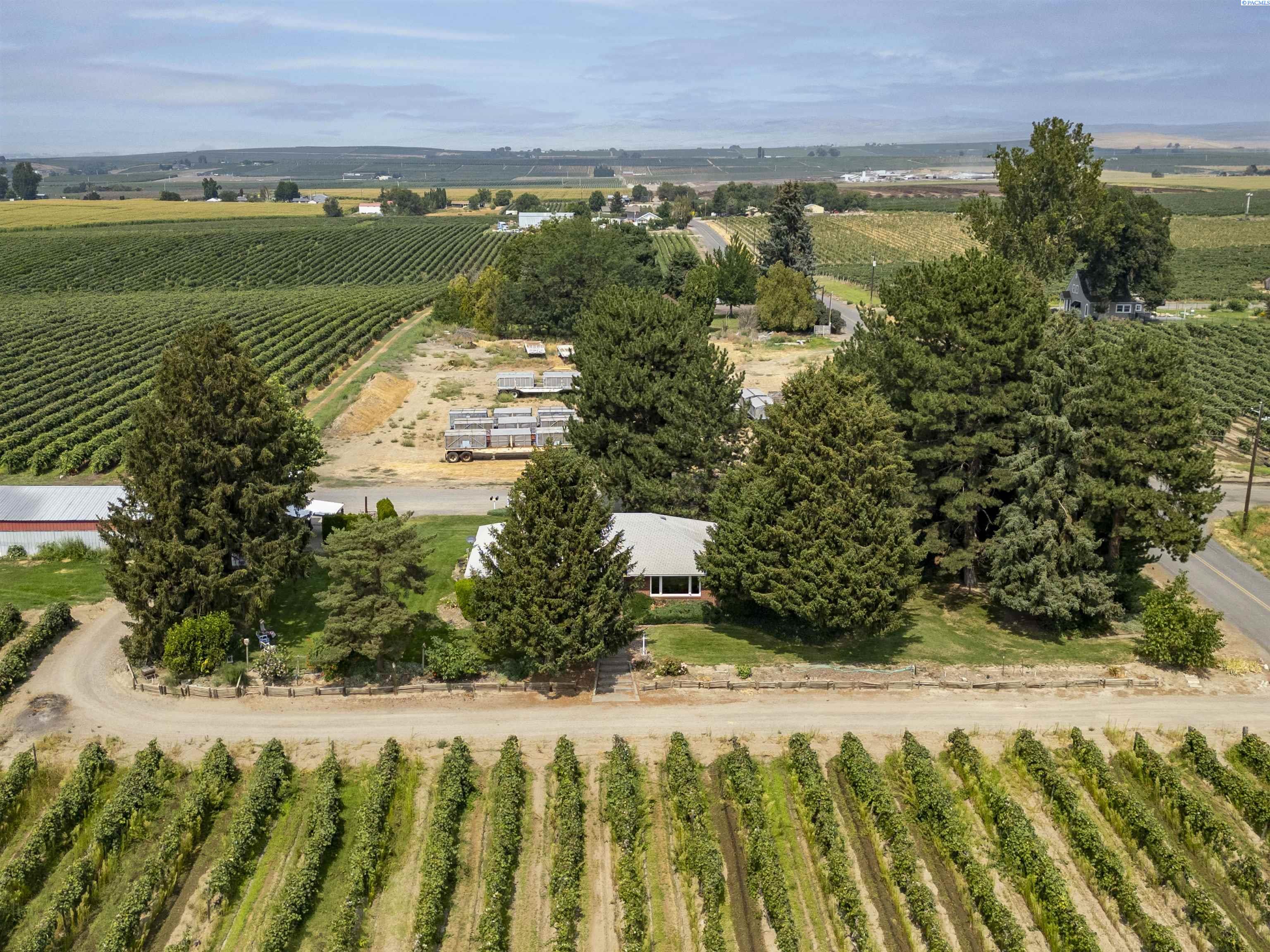 Photo 4 of Single family home for sale at 2040 Olmstead Rd, Grandview, WA 98930 | MLS# PAC295935 | Listing updated on 2026-08-25