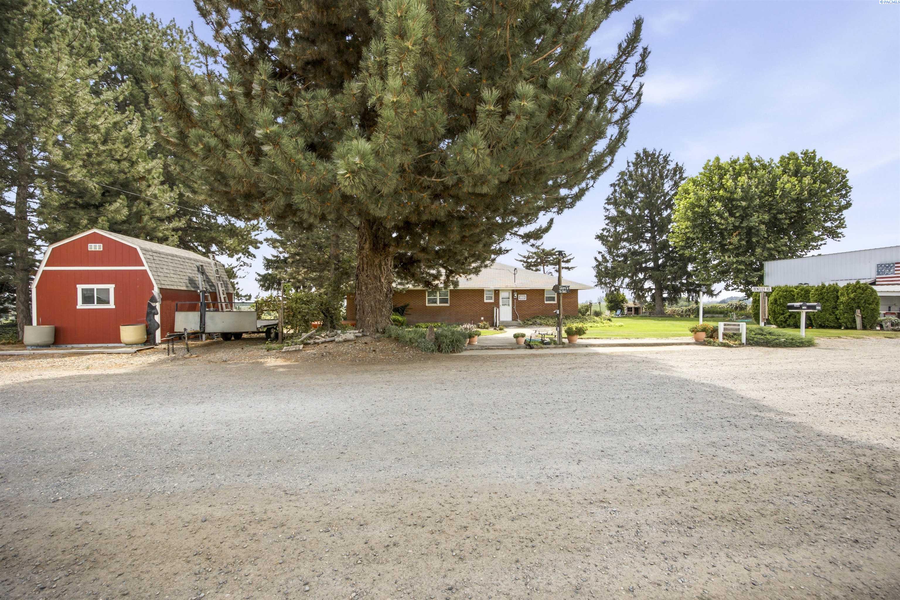 Photo 3 of Single family home for sale at 2040 Olmstead Rd, Grandview, WA 98930 | MLS# PAC295935 | Listing updated on 2026-08-25