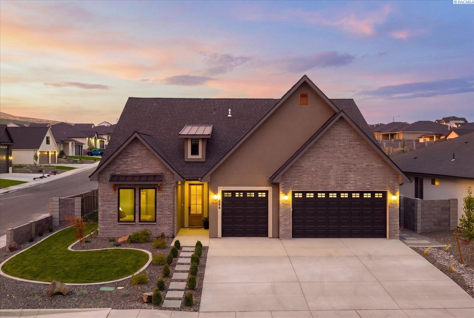 Photo 1 of Single family home for sale at 686 Cortona, Richland, WA 99352 | MLS# PAC295943 | Listing updated on 2026-09-11