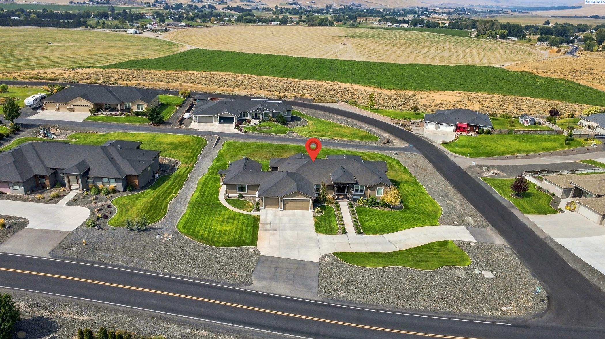 Photo 1 of Single family home for sale at 72305 E Reata Rd, Kennewick, WA 99338 | MLS# PAC295946 | Listing updated on 2026-10-09