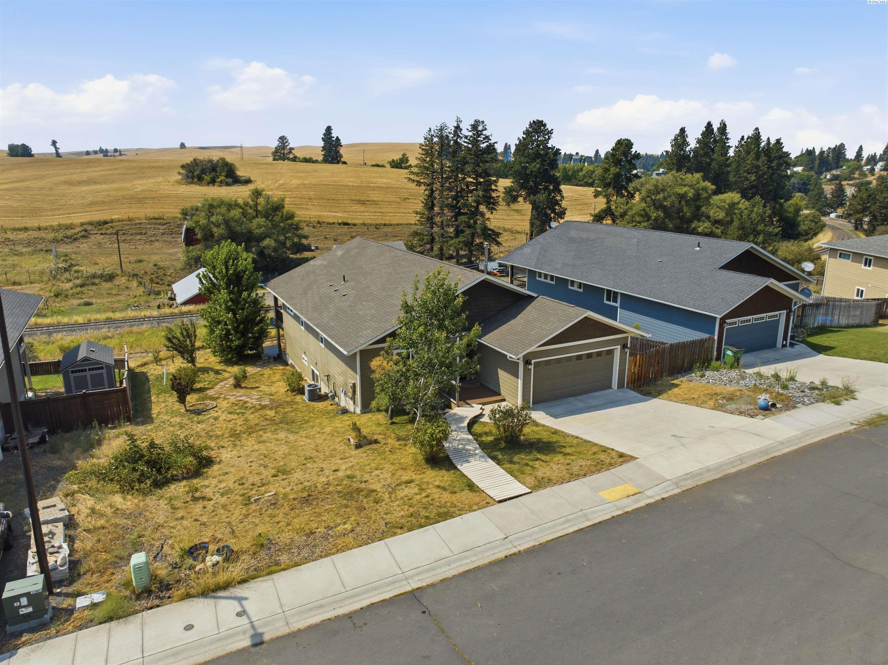 Photo 2 of Single family home for sale at 513 Harvest Loop, Palouse, WA 99161 | MLS# PAC295950 | Listing updated on 2026-09-29