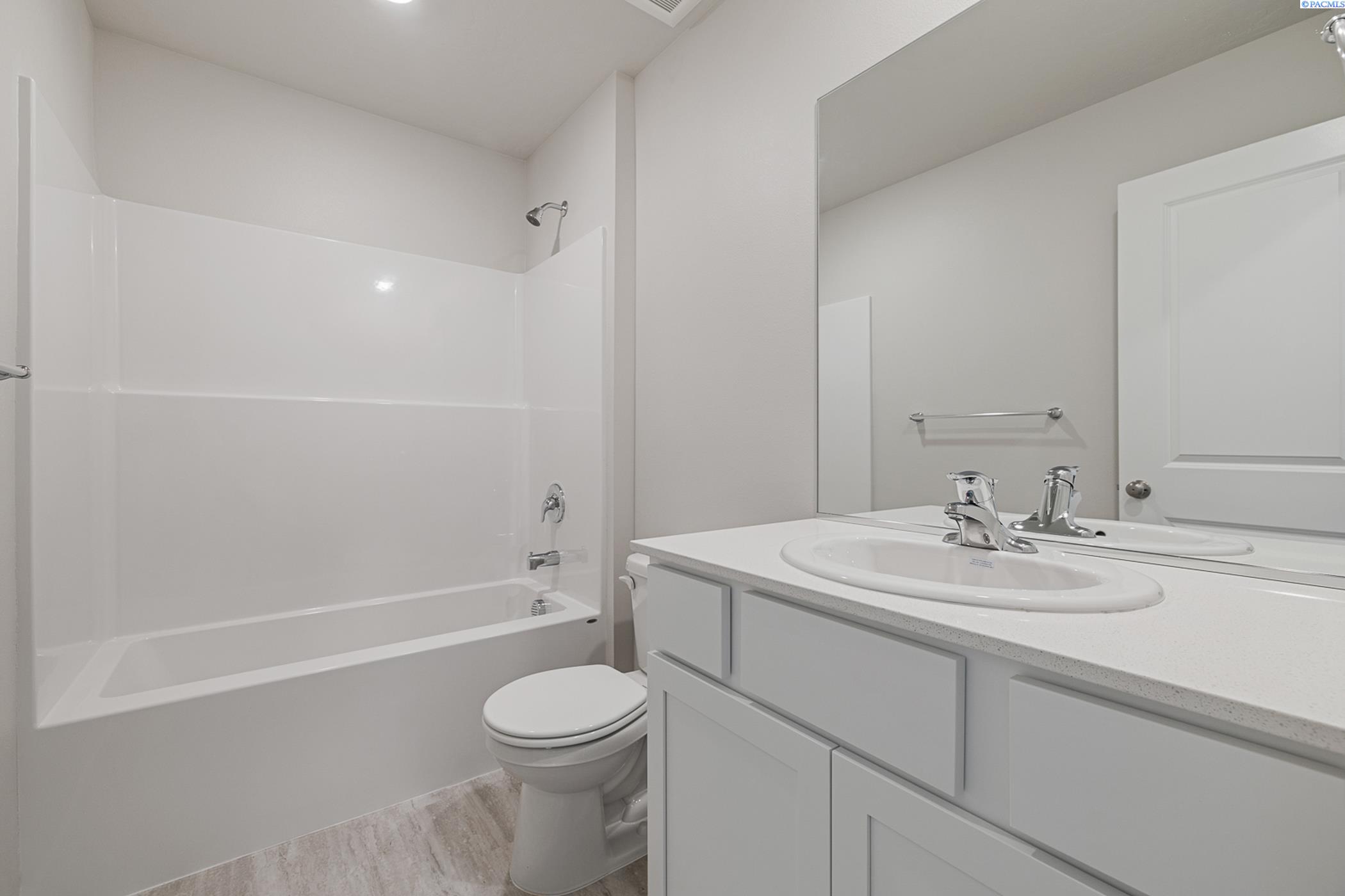 Photo 3 of Single family home for sale at 5914 Road 112, Pasco, WA 99301 | MLS# PAC295951 | Listing updated on 2026-09-23