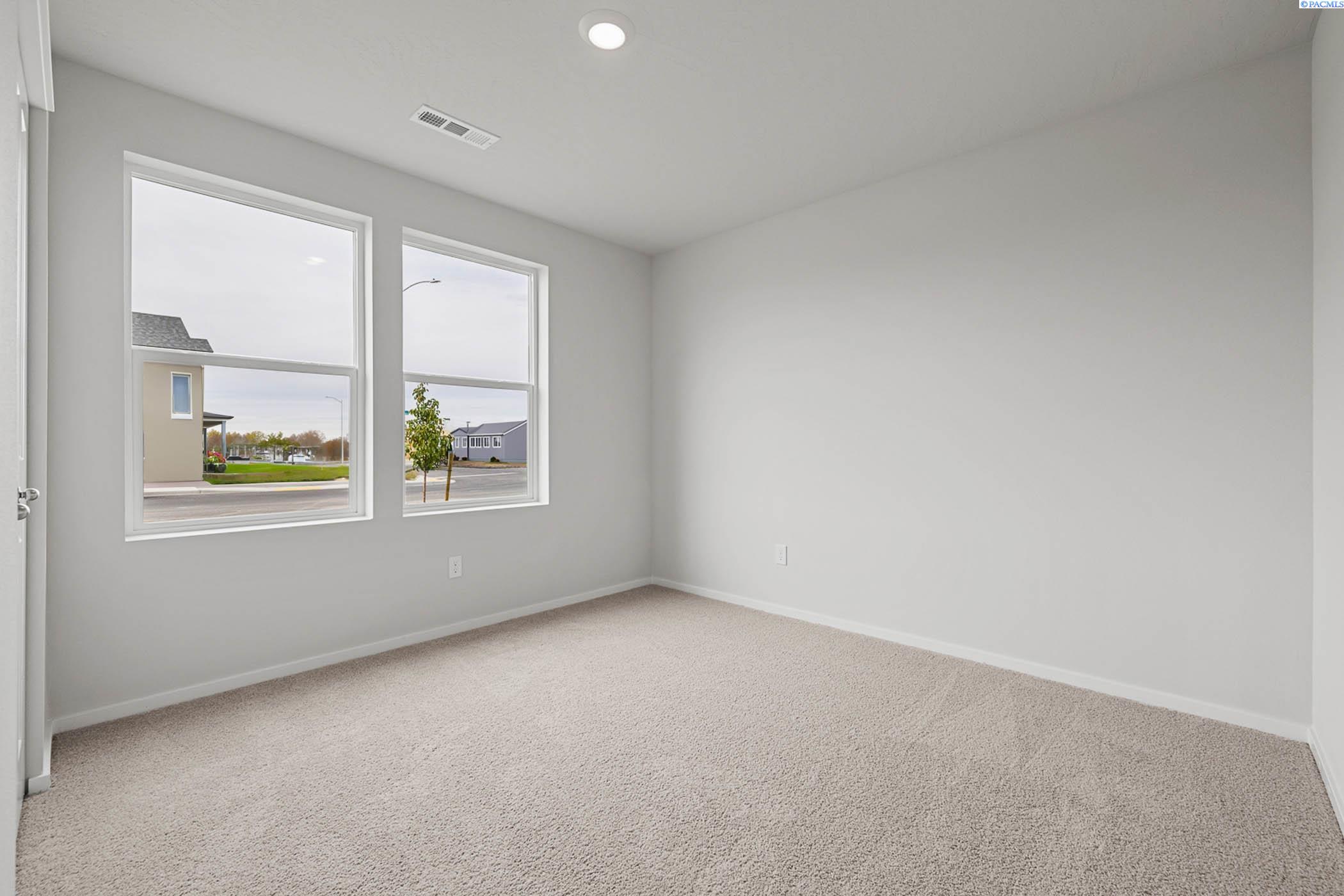 Photo 2 of Single family home for sale at 5914 Road 112, Pasco, WA 99301 | MLS# PAC295951 | Listing updated on 2026-09-23