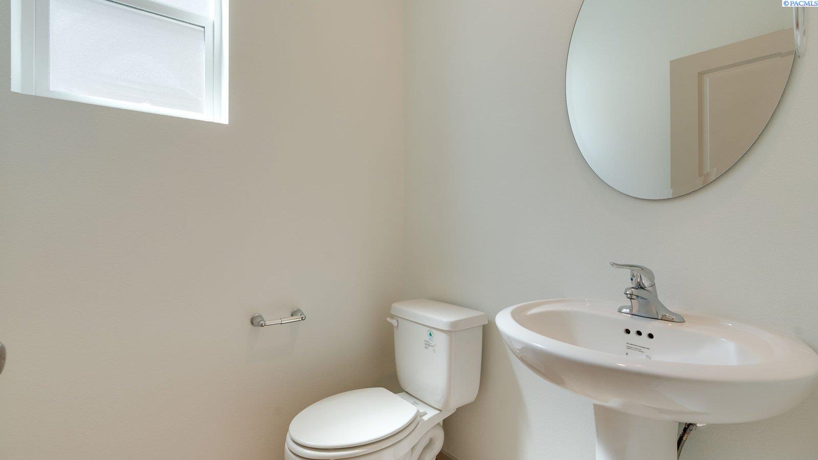 Photo 3 of Single family home for sale at 2258 Vido Ave, Richland, WA 99352 | MLS# PAC295972 | Listing updated on 2026-10-13