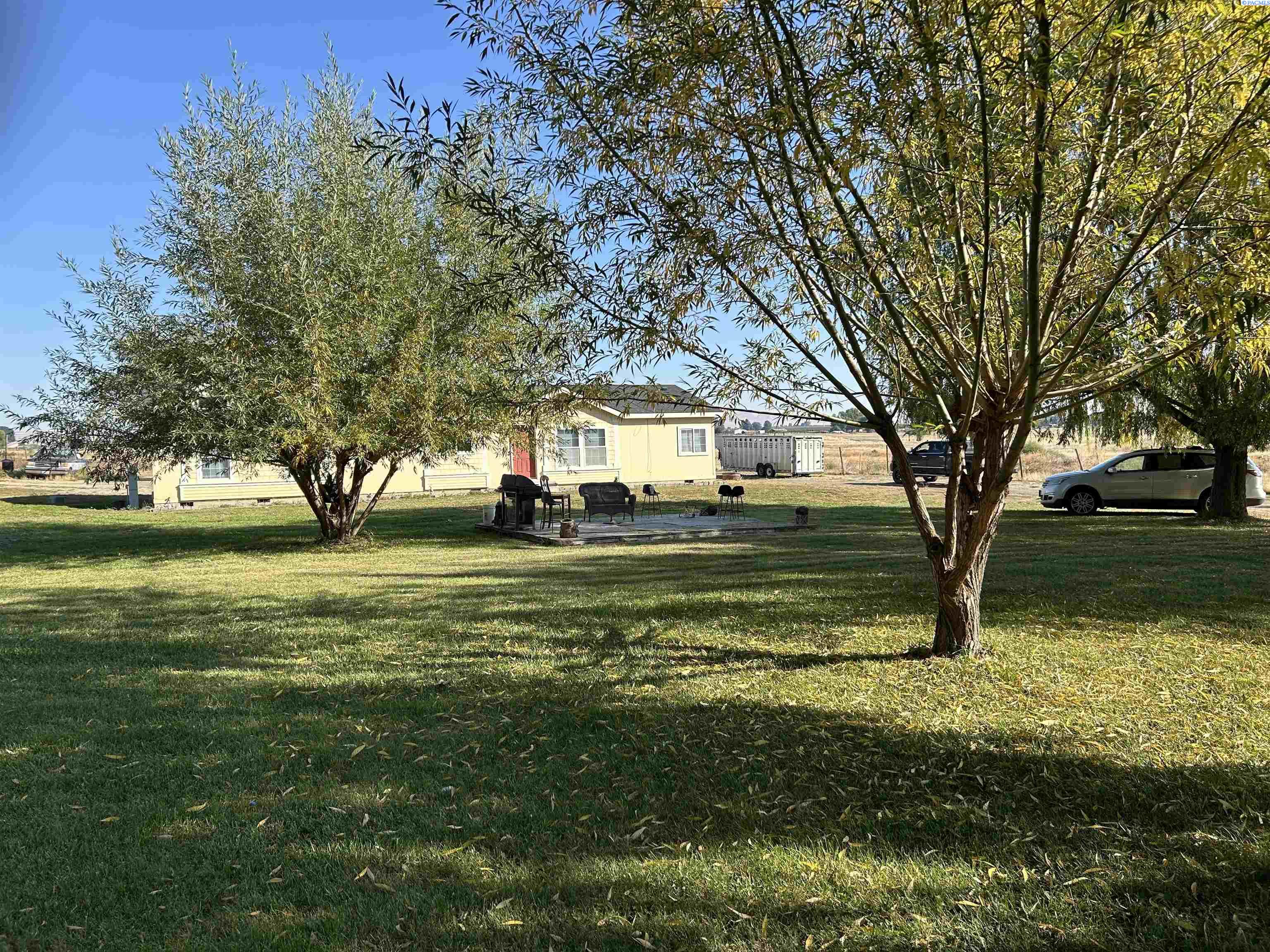 Photo 3 of Manufactured home for sale at 113306 W King Tull Rd, Prosser, WA 99350 | MLS# PAC295981 | Listing updated on 2026-09-23