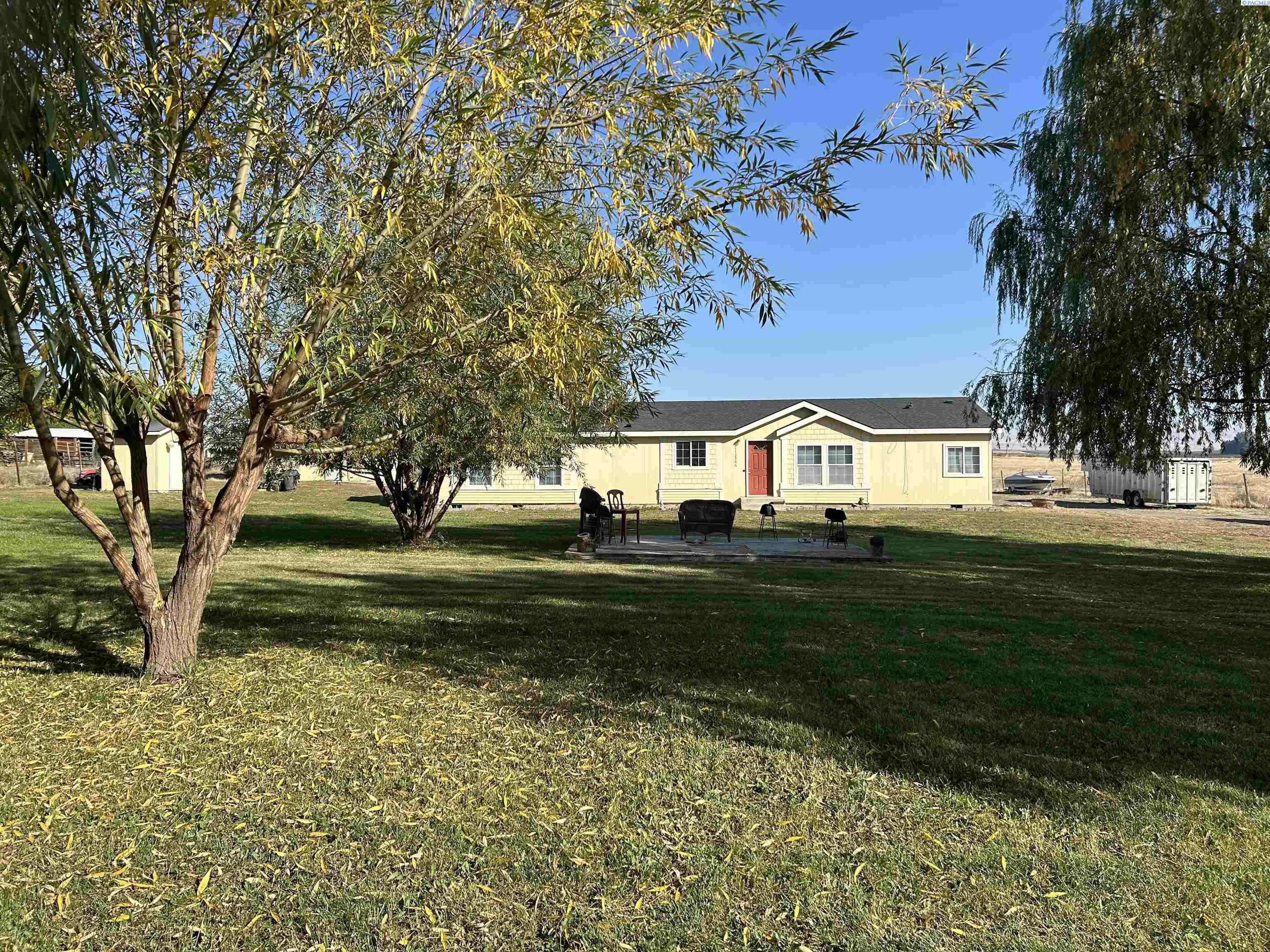Photo 2 of Manufactured home for sale at 113306 W King Tull Rd, Prosser, WA 99350 | MLS# PAC295981 | Listing updated on 2026-09-23