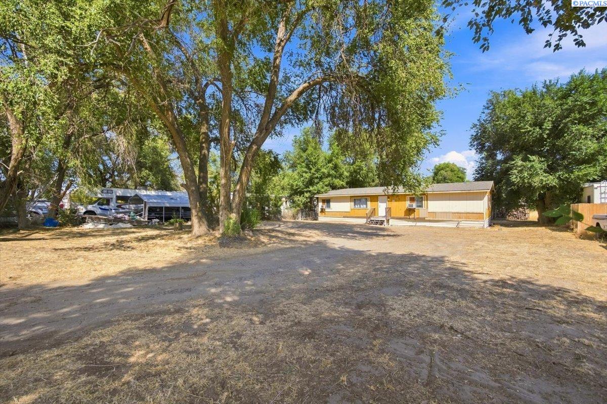 Photo 3 of Manufactured home for sale at 1606 N Harrington Rd, West Richland, WA 99353 | MLS# PAC295993 | Listing updated on 2026-10-09