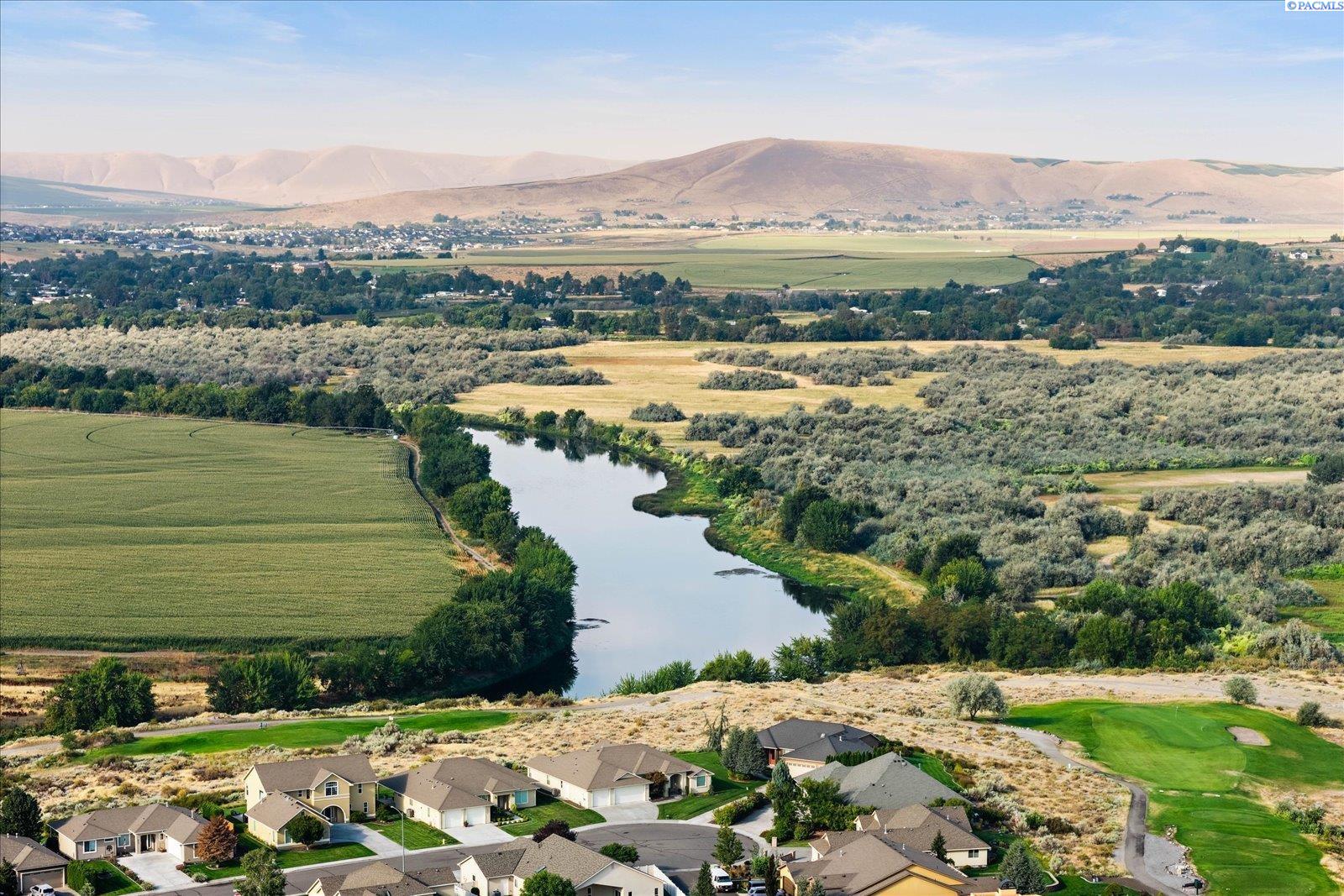 Photo 4 of Single family home for sale at 2989 Redrock Ridge Loop, Richland, WA 99354 | MLS# PAC295999 | Listing updated on 2026-10-06