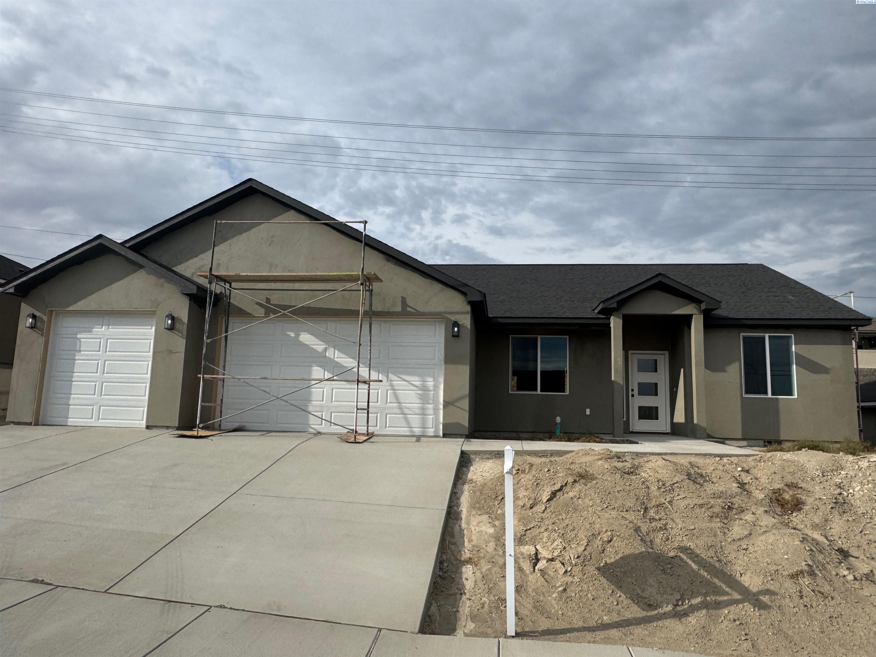 Photo 1 of Single family home for sale at 10058 S Clodfelter Rd, Kennewick, WA 99338 | MLS# PAC296005 | Listing updated on 2026-09-07