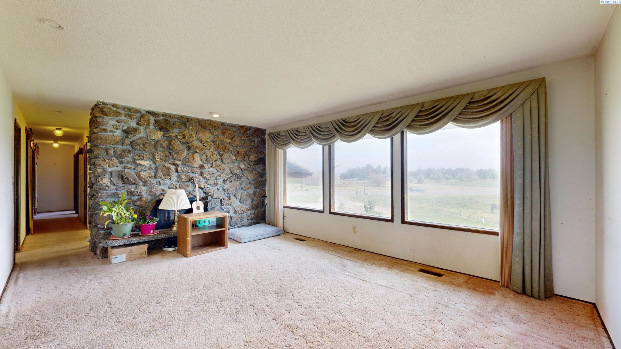 Photo 4 of Single family home for sale at 1915 Jones Rd, Richland, WA 99354 | MLS# PAC296013 | Listing updated on 2026-09-23