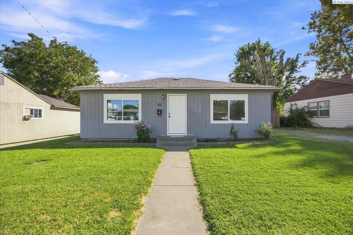 Photo 1 of Single family home for sale at 1909 W 3rd Avenue, Kennewick, WA 99336 | MLS# PAC296021 | Listing updated on 2026-09-08