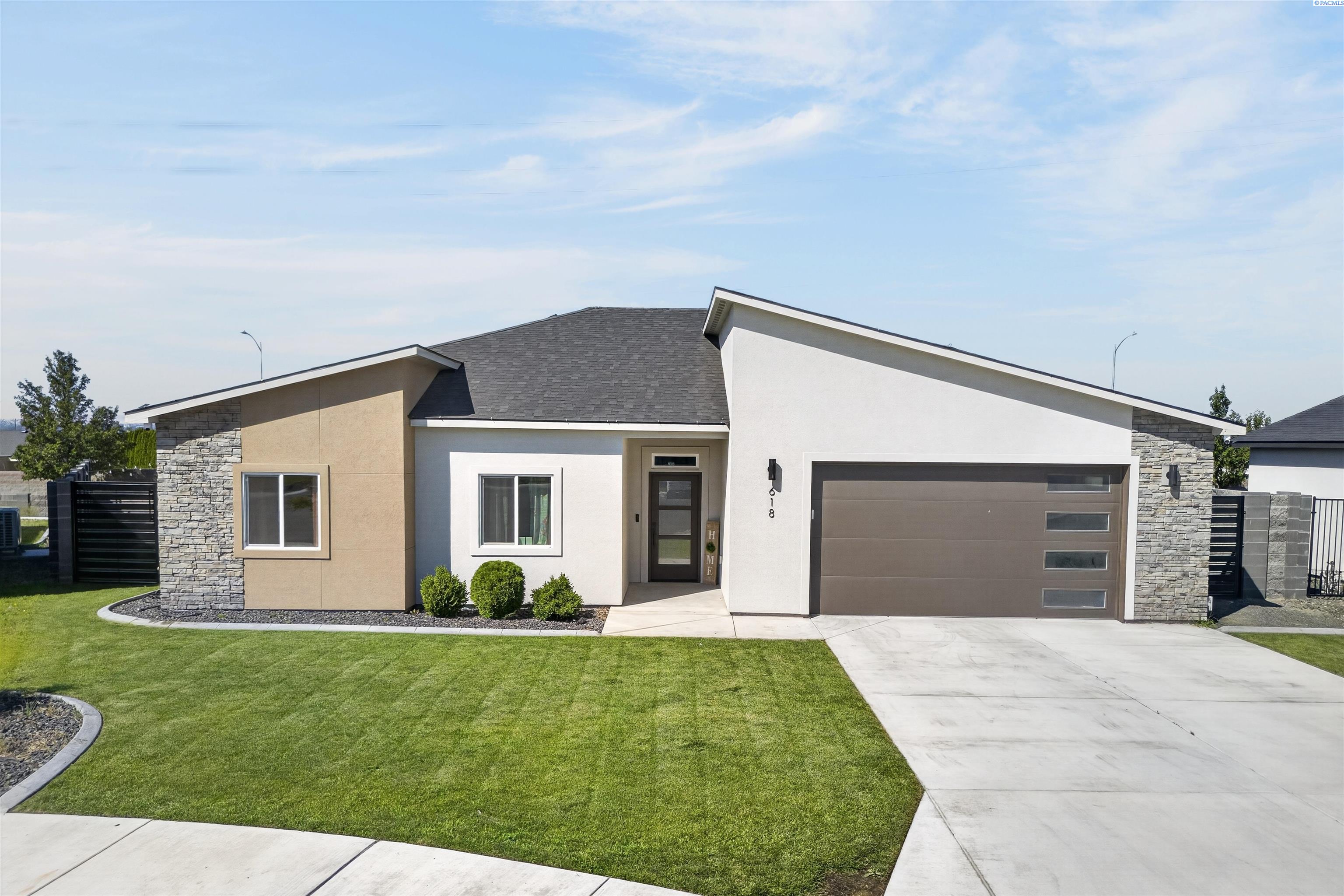 Photo 3 of Single family home for sale at 618 Caridad Ct, Pasco, WA 99301 | MLS# PAC296047 | Listing updated on 2026-09-09