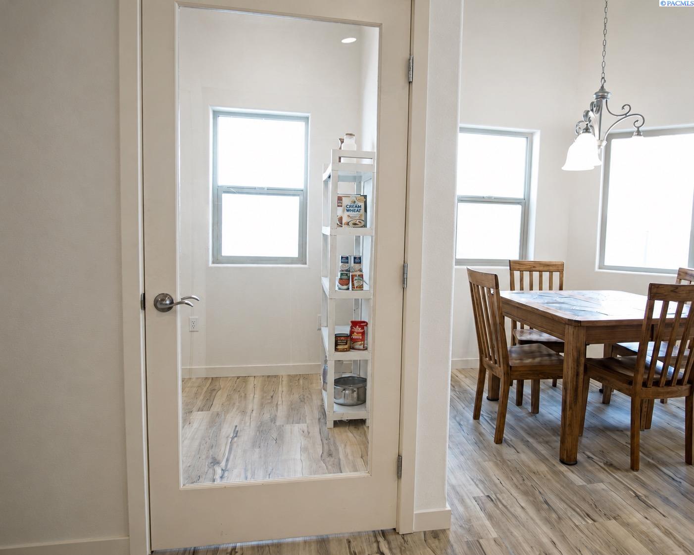 Photo 3 of Townhouse for sale at 3067 S Dennis Pl, Kennewick, WA 99337 | MLS# PAC296073 | Listing updated on 2026-10-11