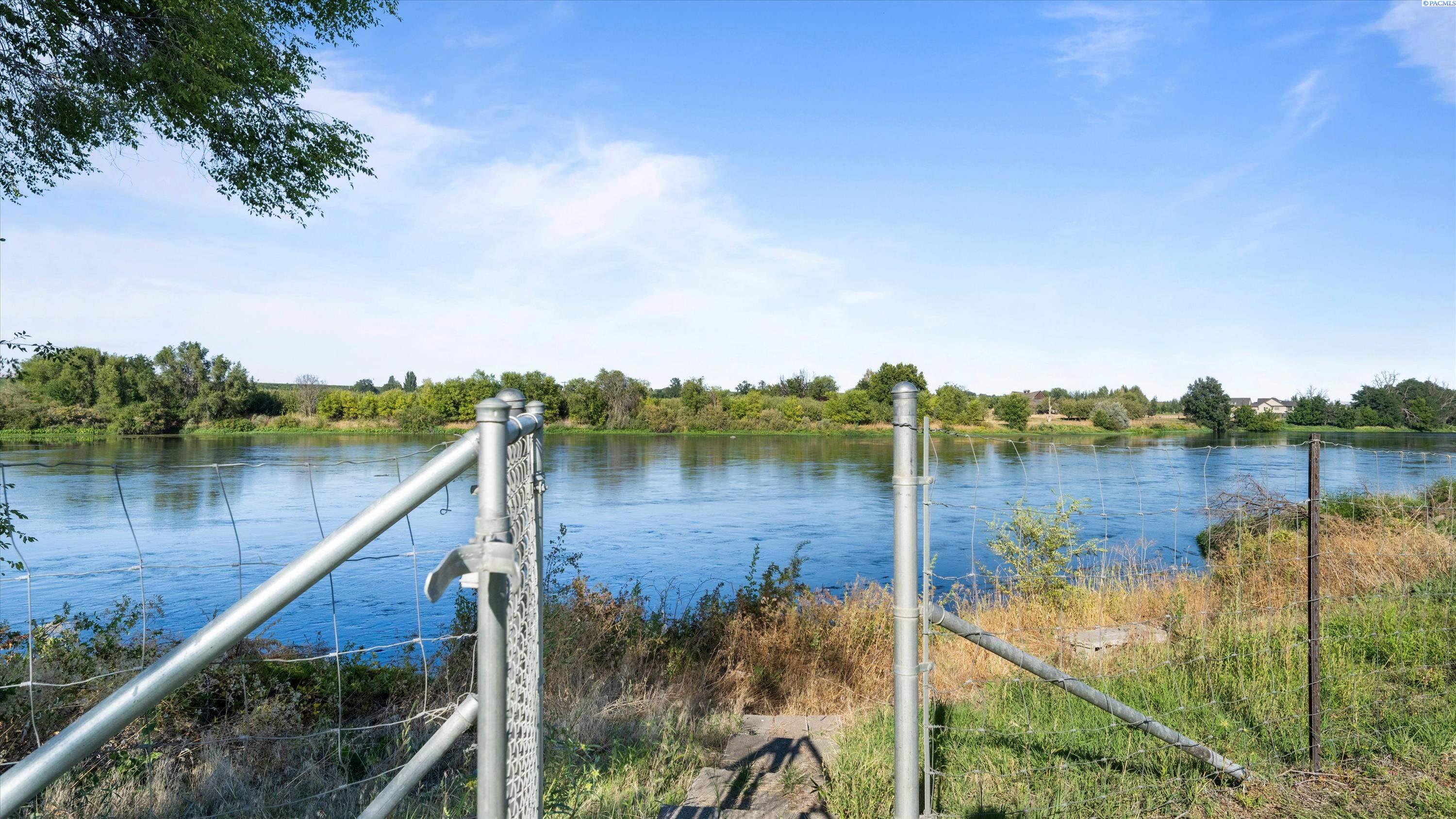 Photo 2 of Single family home for sale at 503 Riverfront Rd, Mabton, WA 98935 | MLS# PAC296135 | Listing updated on 2026-09-04