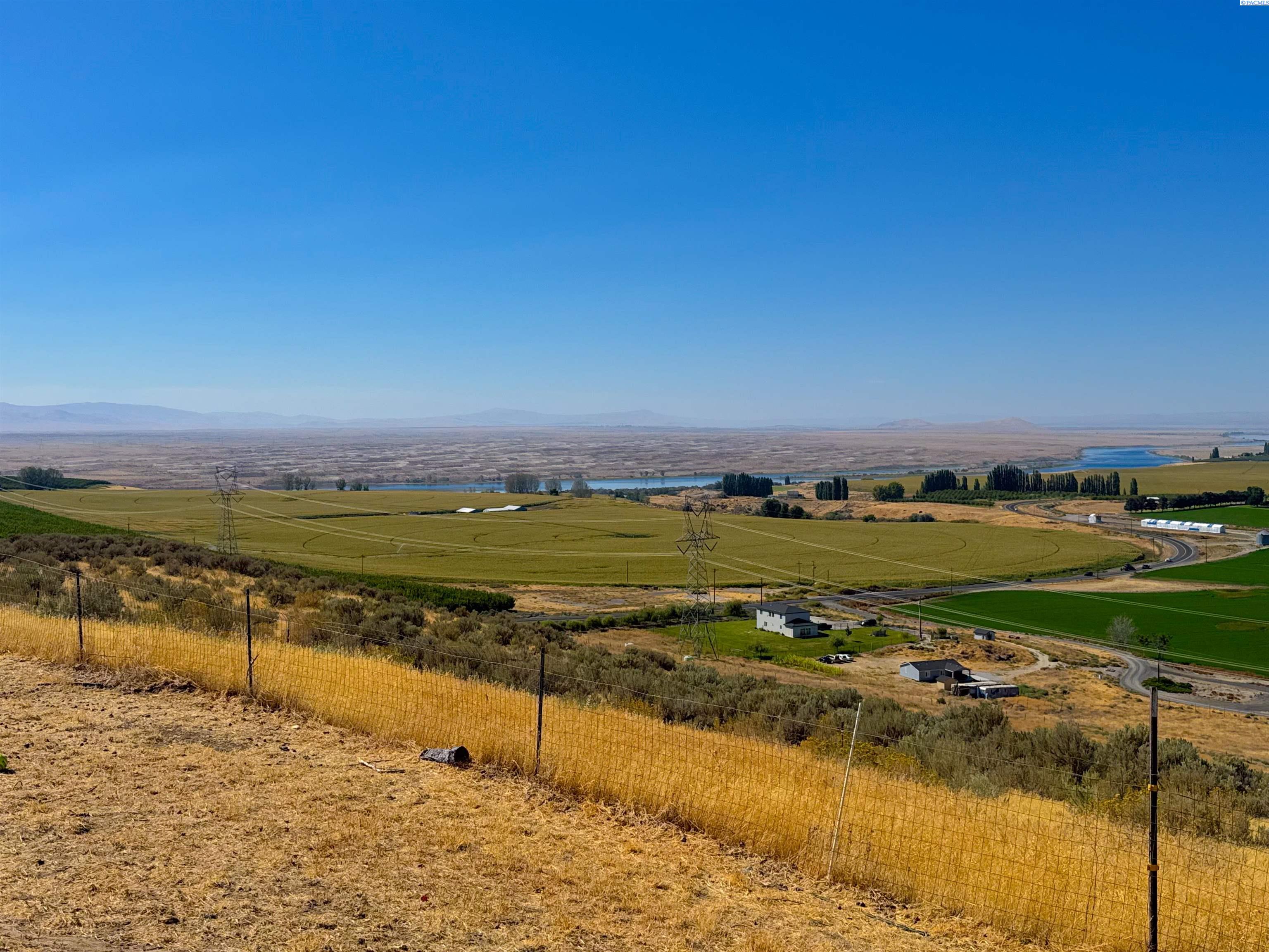 Photo 3 of Manufactured home for sale at 4732 Ringold Rd, Eltopia, WA 99330 | MLS# PAC296137 | Listing updated on 2026-10-13
