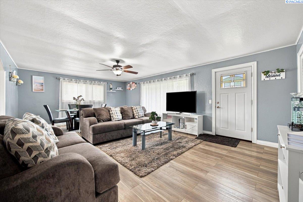 Photo 4 of Single family home for sale at 103 N Yost St, Kennewick, WA 99336 | MLS# PAC296149 | Listing updated on 2026-09-24
