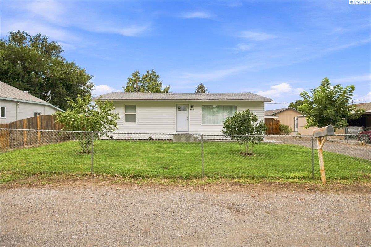 Photo 1 of Single family home for sale at 103 N Yost St, Kennewick, WA 99336 | MLS# PAC296149 | Listing updated on 2026-09-24