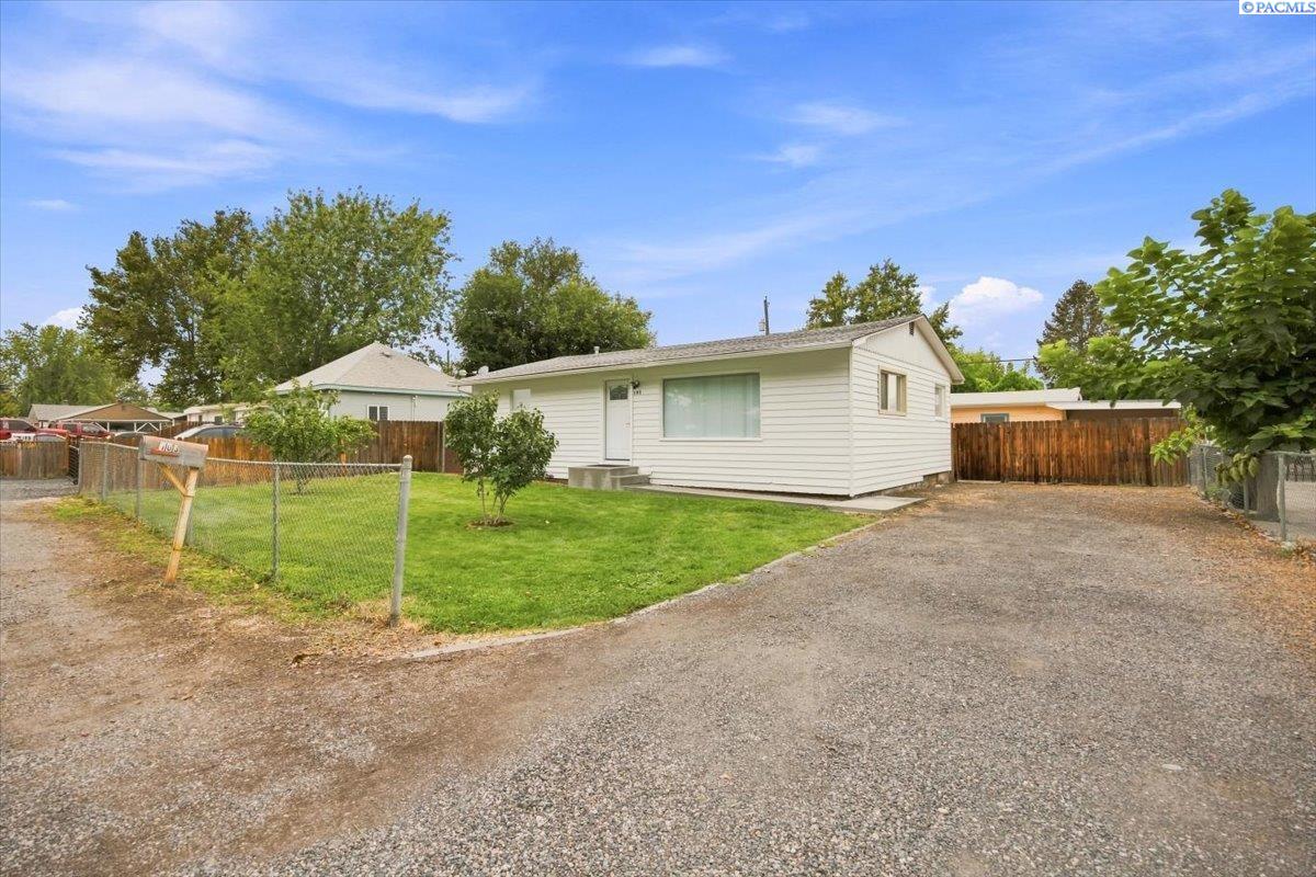 Photo 2 of Single family home for sale at 103 N Yost St, Kennewick, WA 99336 | MLS# PAC296149 | Listing updated on 2026-09-24