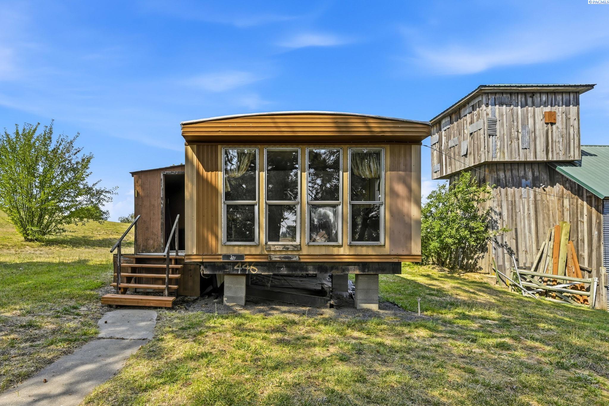 Photo 2 of Manufactured home for sale at 201 S 10th Street, Garfield, WA 99130 | MLS# PAC296158 | Listing updated on 2026-10-24