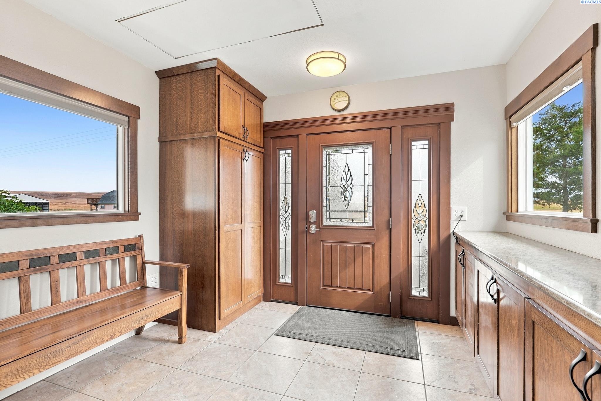 Photo 3 of Single family home for sale at 202 Glorfield Rd, Saint John, WA 99171 | MLS# PAC296162 | Listing updated on 2026-09-22