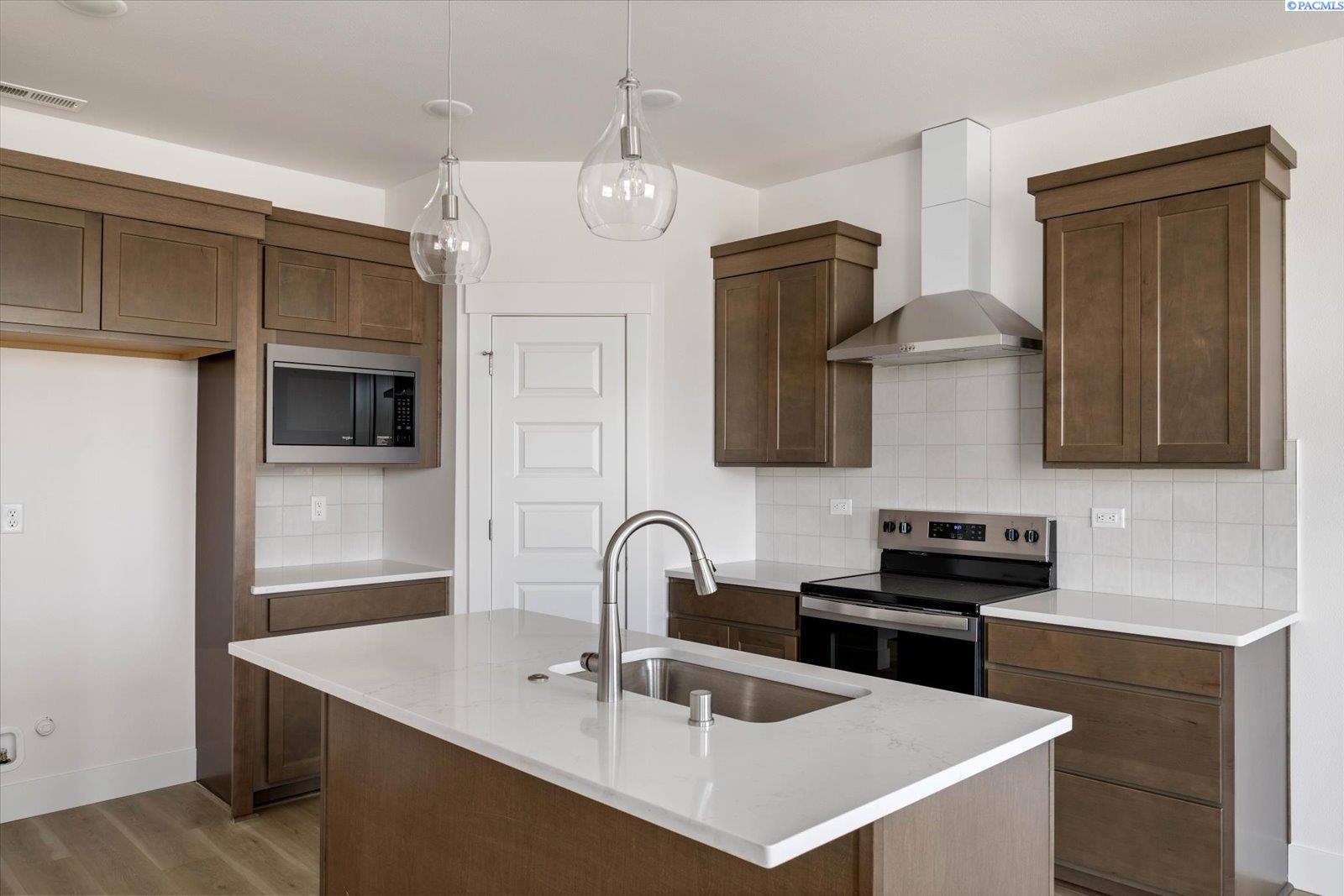 Photo 3 of Single family home for sale at 3758 S Nelson St, Kennewick, WA 99338 | MLS# PAC296168 | Listing updated on 2026-10-01