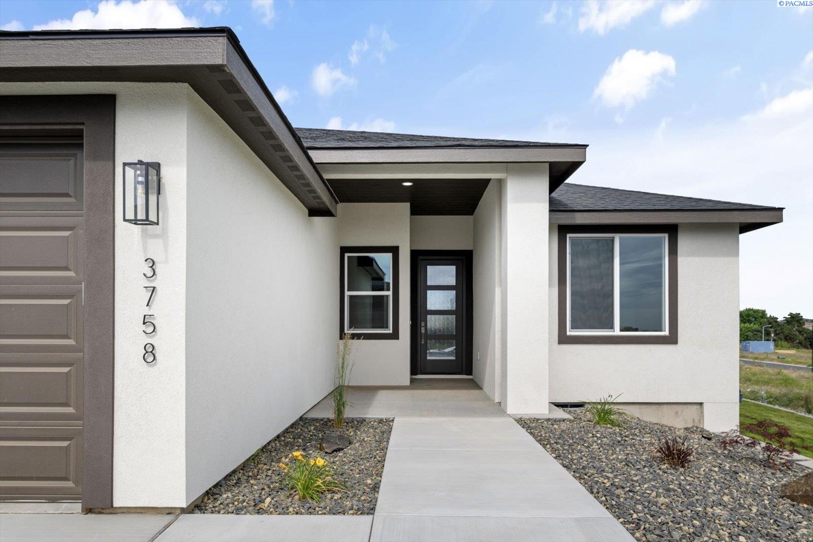 Photo 1 of Single family home for sale at 3758 S Nelson St, Kennewick, WA 99338 | MLS# PAC296168 | Listing updated on 2026-10-01
