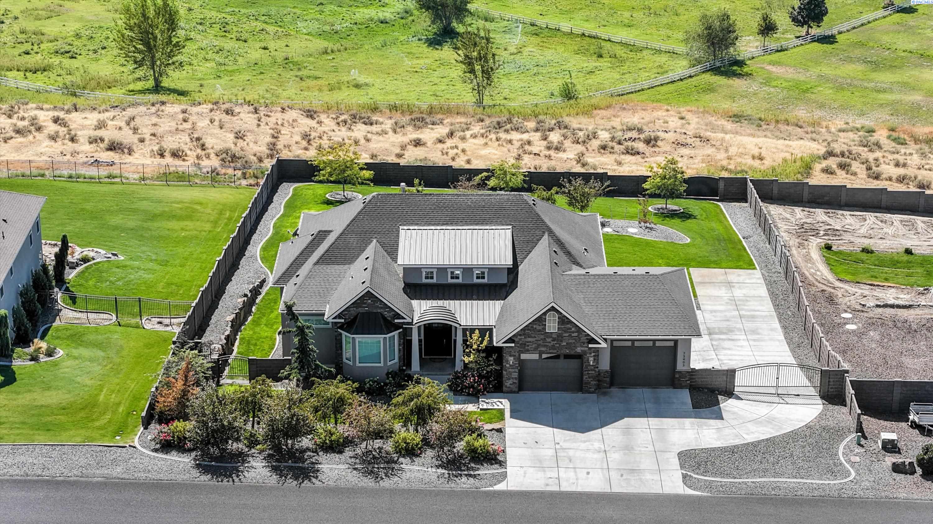 Photo 1 of Single family home for sale at 73403 E Grand Blf Loop, Kennewick, WA 99338 | MLS# PAC296170 | Listing updated on 2026-10-11